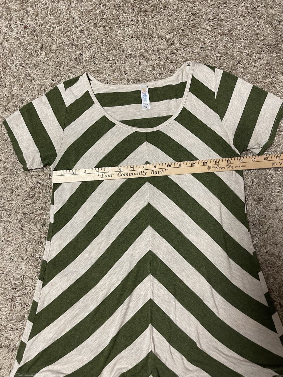 LulaRoe olive green ivory striped short sleeve long round neck shirt XS (Med) - Thumbnail 4