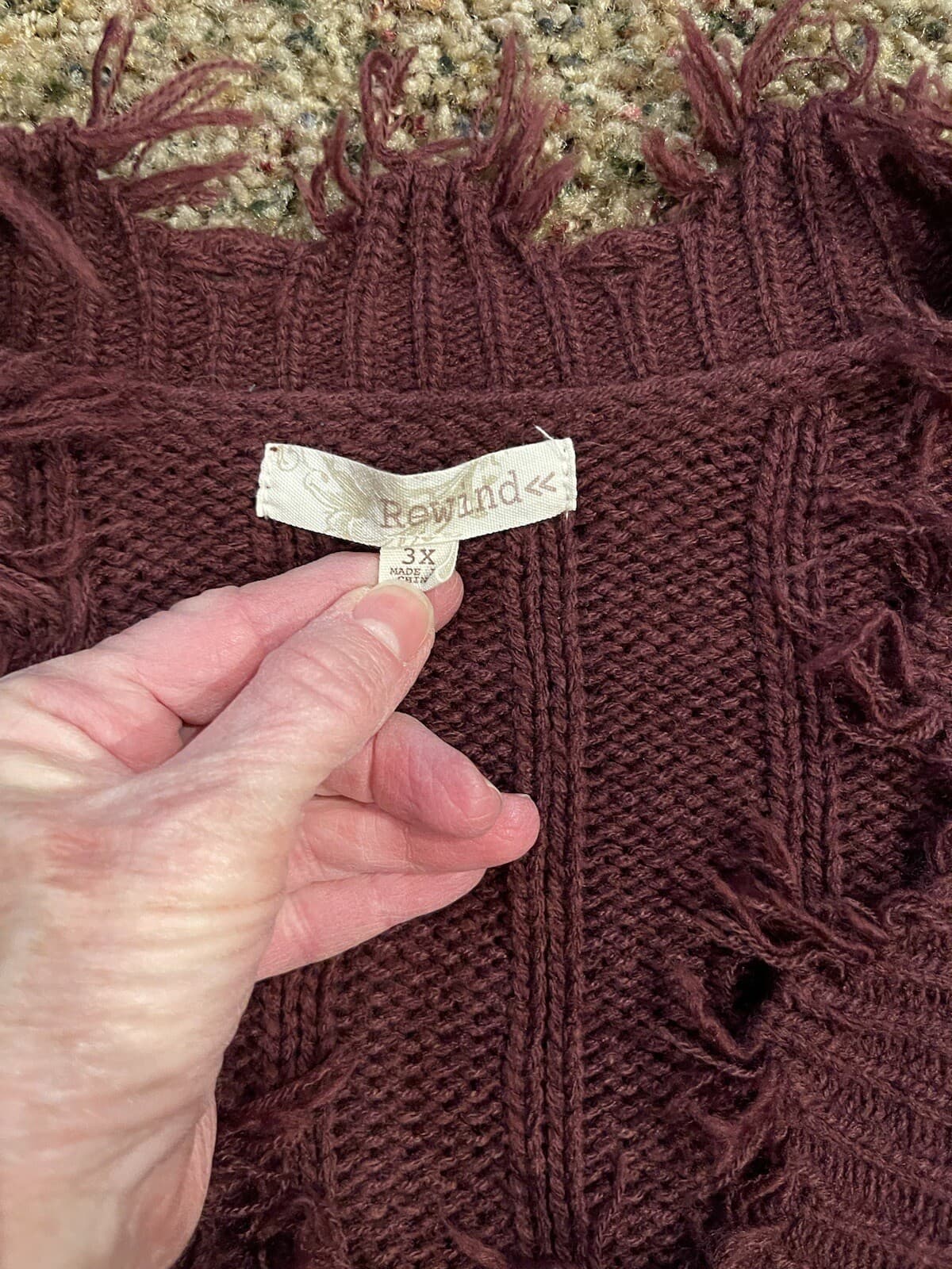 Rewind 3X Burgandy cutoff fringe v-neck sweater - Thumbnail 2