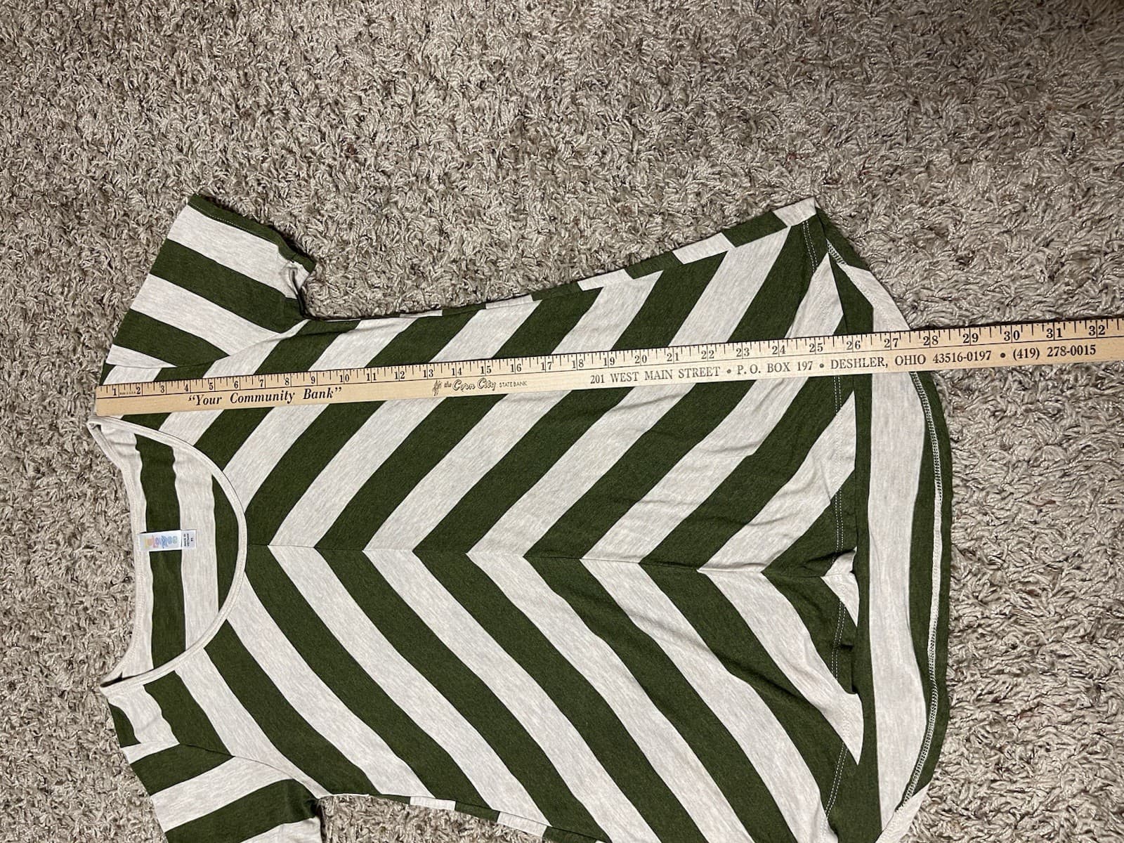 LulaRoe olive green ivory striped short sleeve long round neck shirt XS (Med) - Thumbnail 5