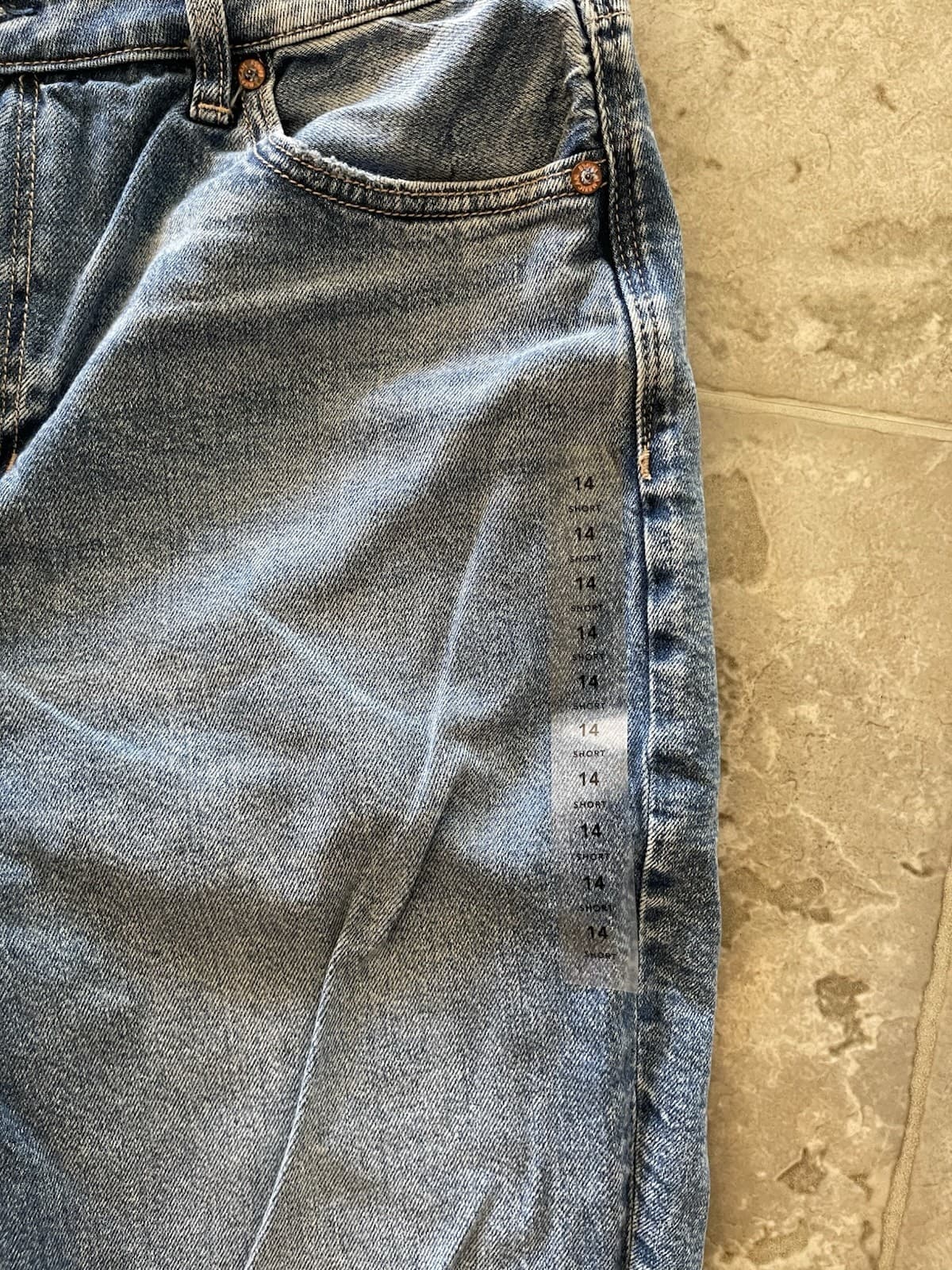 American Eagle Strigid Med Blue Distressed Destructed Mom Jeans 14 Short NWT - Thumbnail 3
