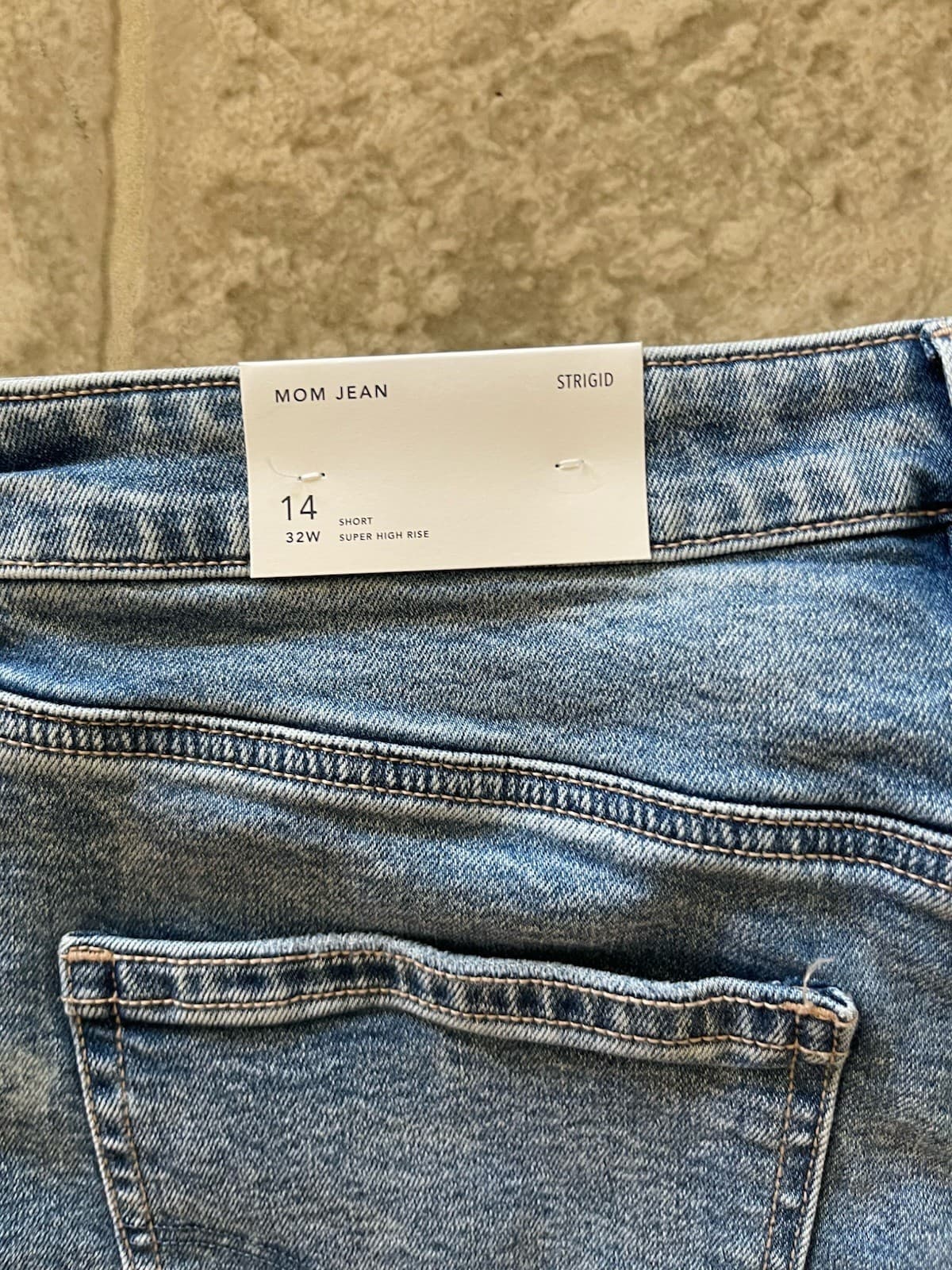 American Eagle Strigid Med Blue Distressed Destructed Mom Jeans 14 Short NWT - Thumbnail 7