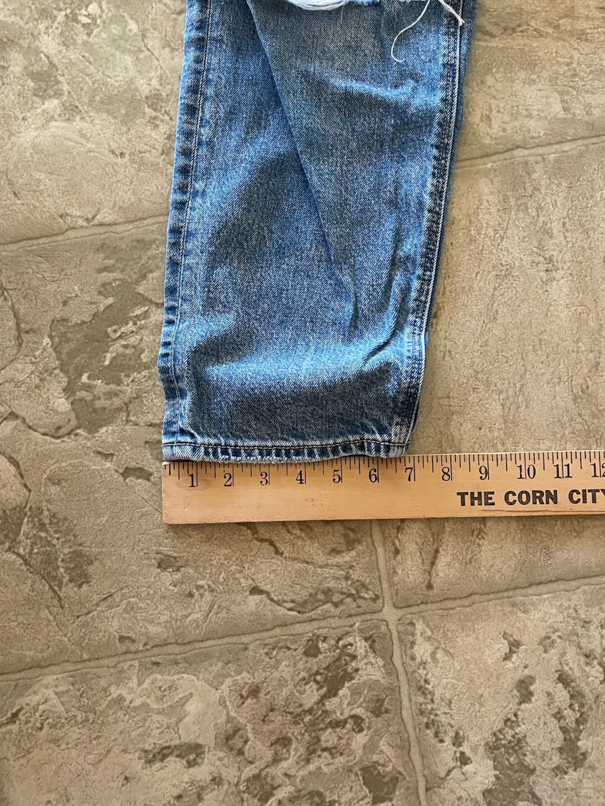 American Eagle Strigid Med Blue Distressed Destructed Mom Jeans 14 Short NWT - Thumbnail 12