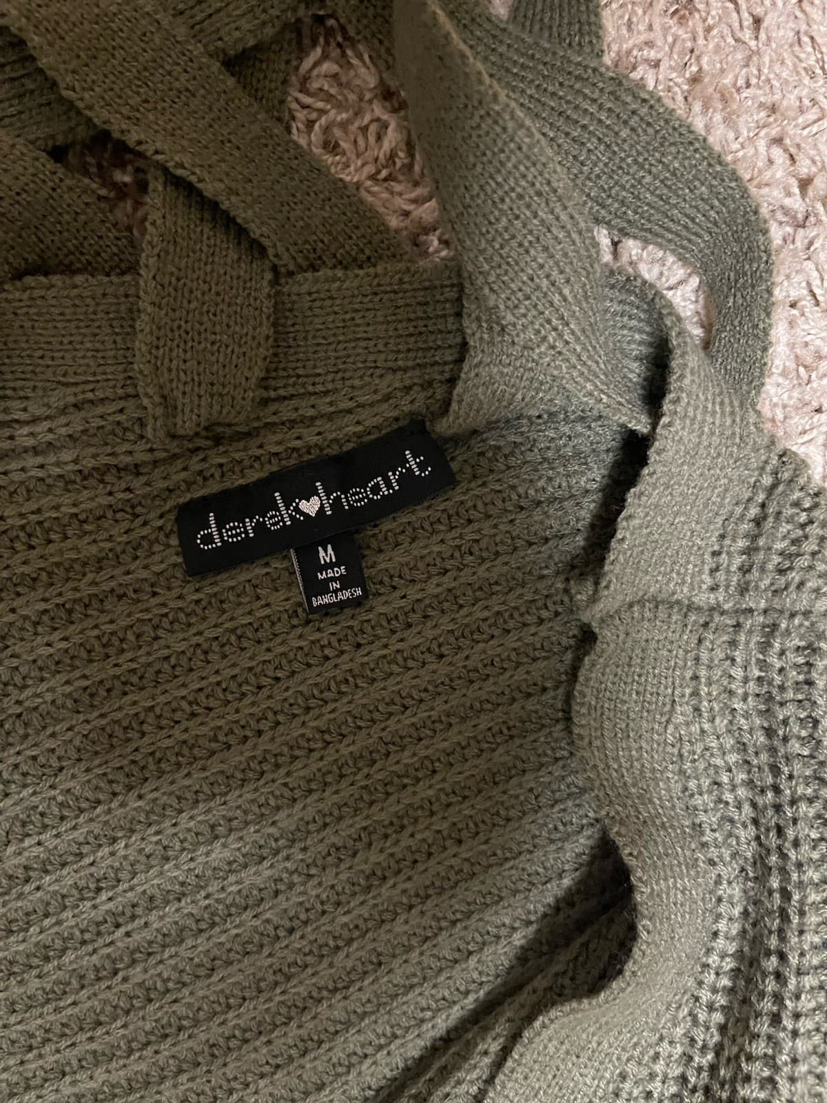 Derek Heart olive army green cardigan Med - Thumbnail 4
