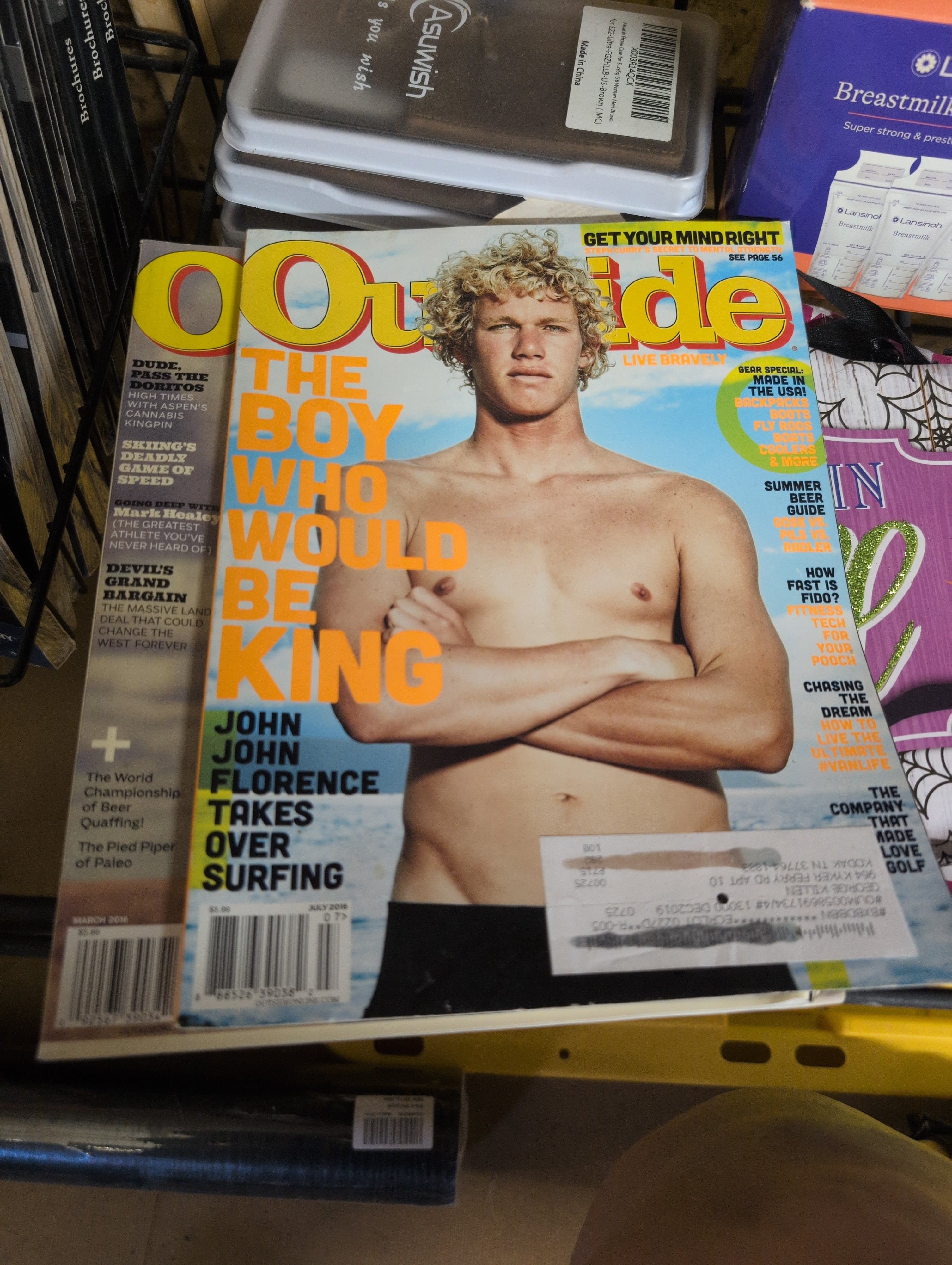 Outside Magazine Lot of 3 Issues 2016-2019 - Thumbnail 4