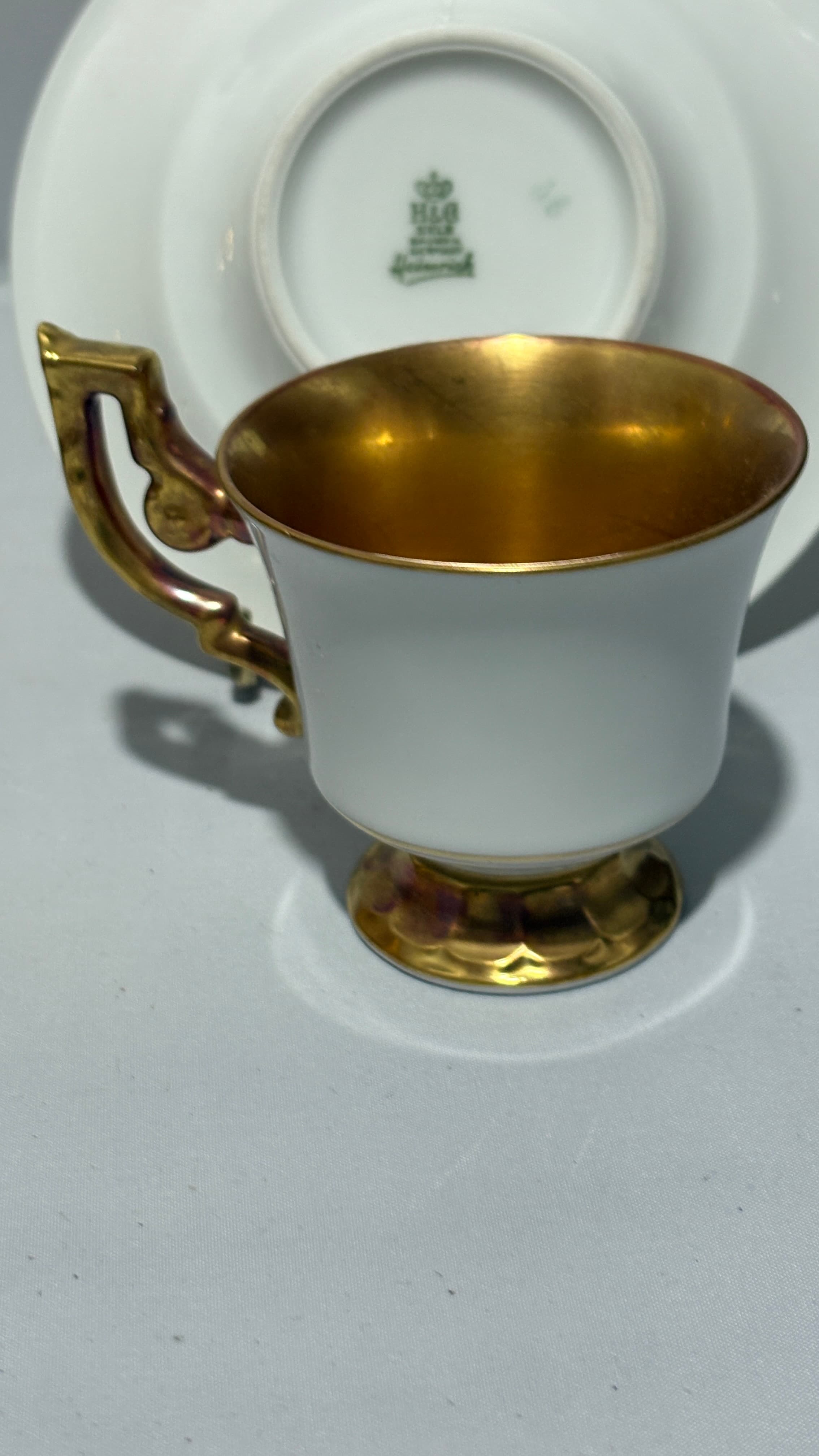 Heinrich Selb Gold and White Demi-Tasse - Regular