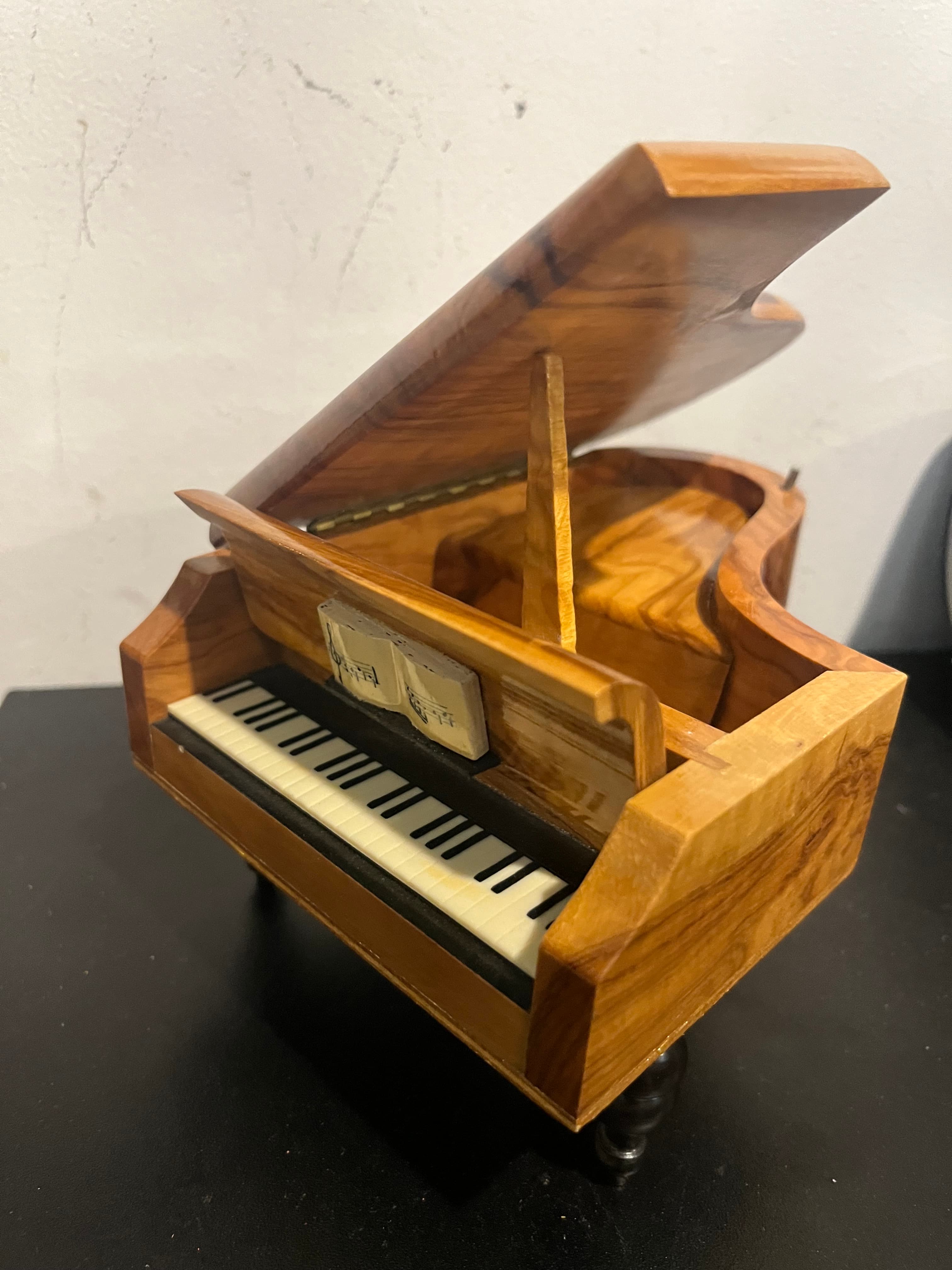 Reuge Wooden Piano Music/Jewelry Box (unworking) - Regular