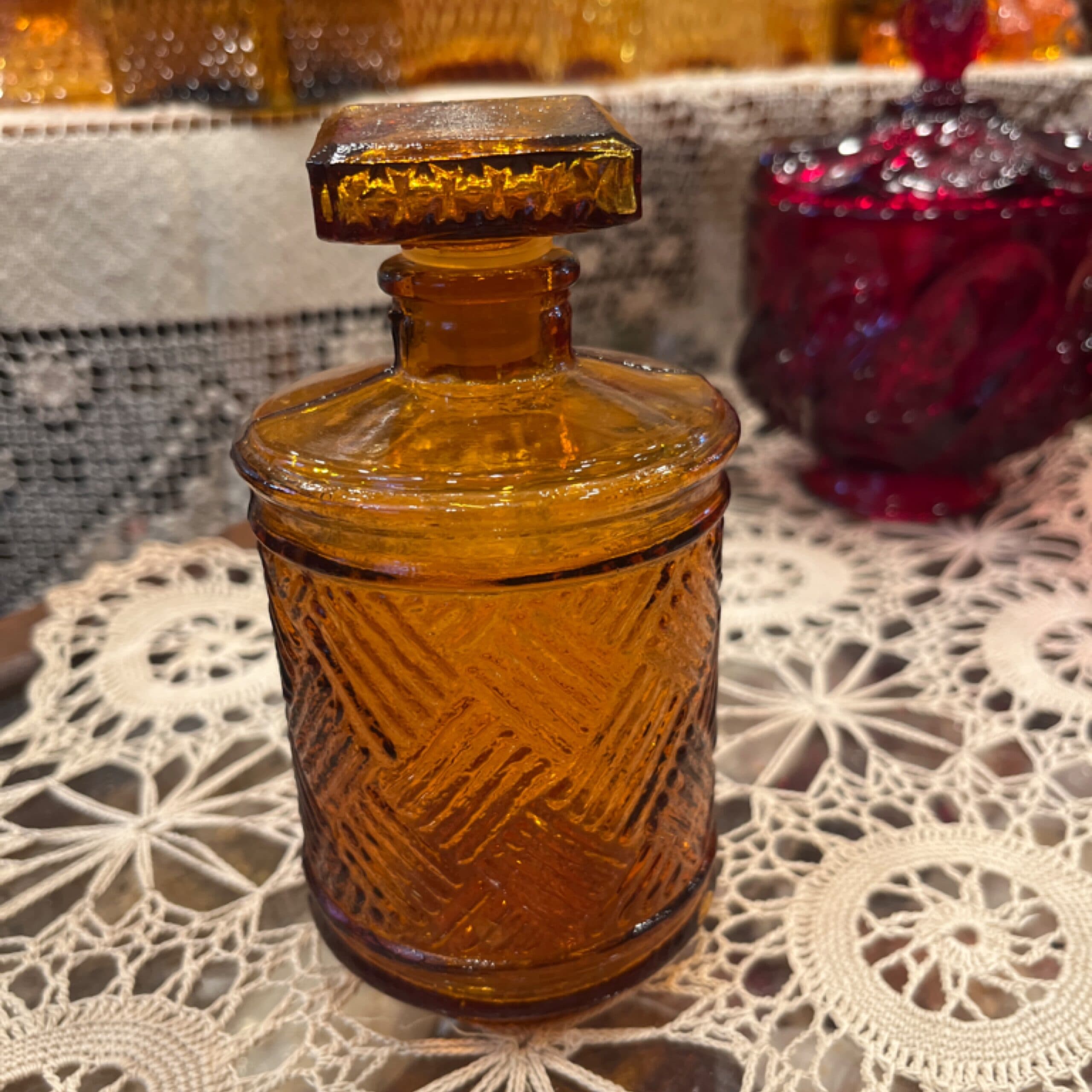 Amber Weave Pattern Apothecary Jar W/Stopper - Regular