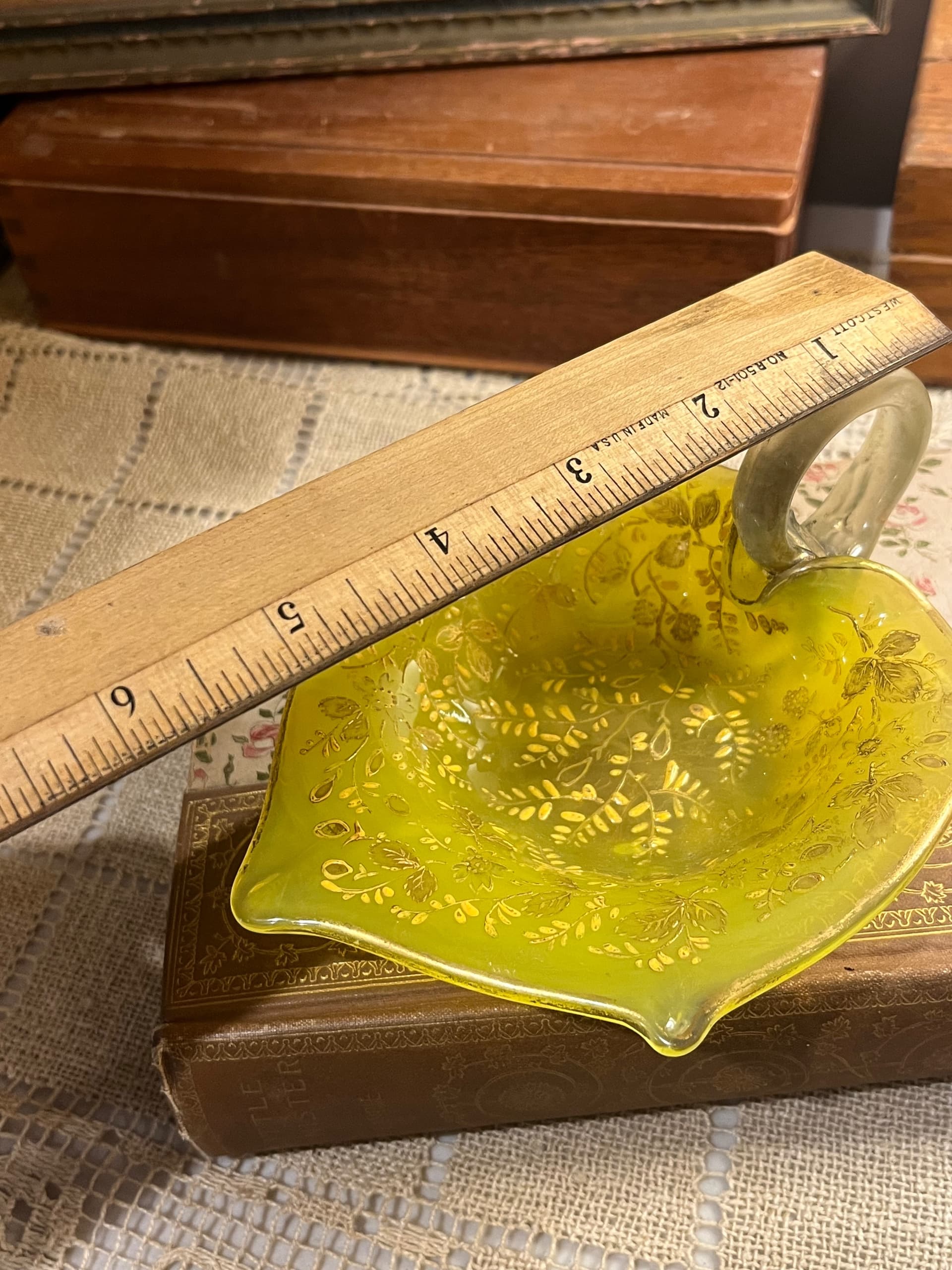 Yellow Leaf Dish [1239] - Regular