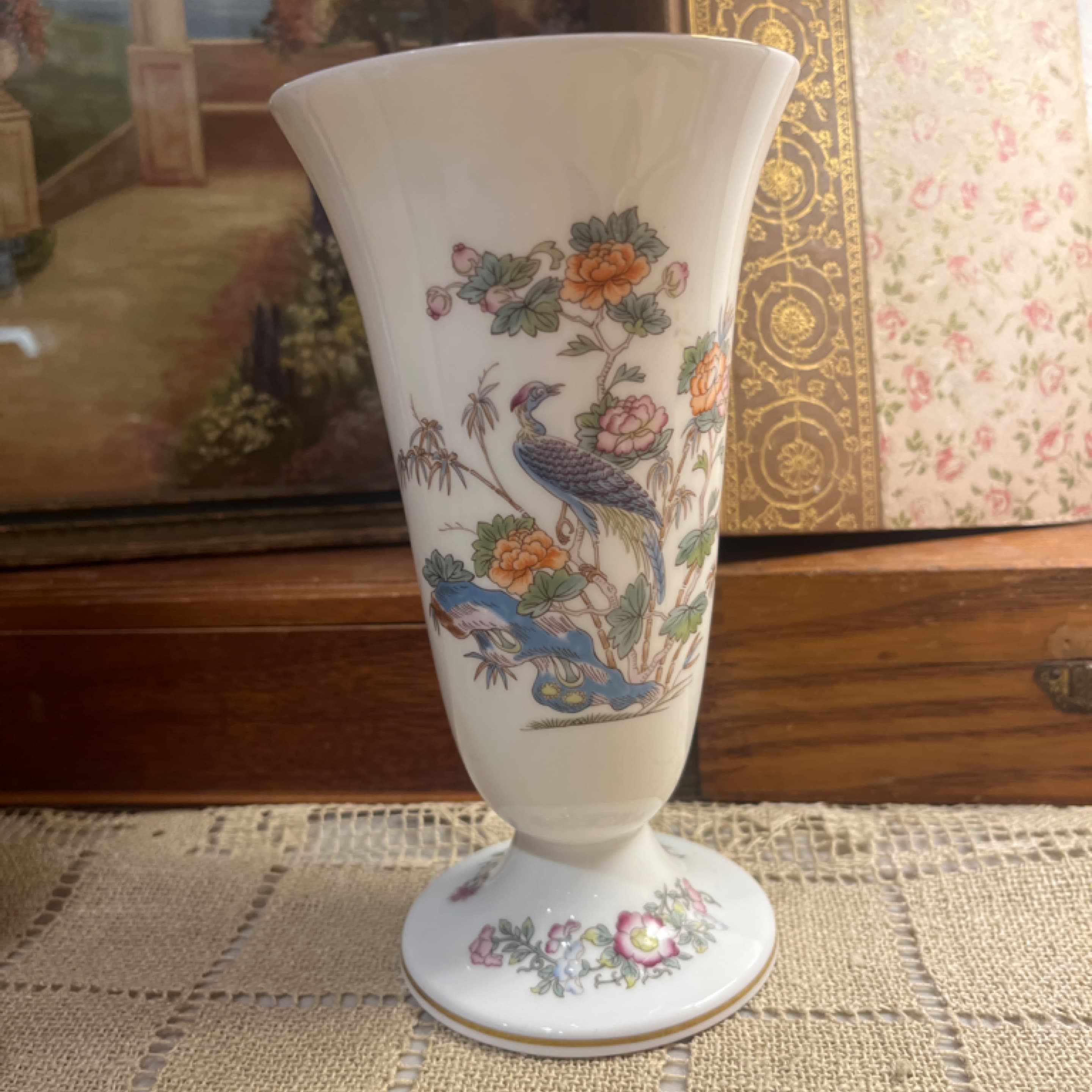 Wedgwood Porcelain - Kutani Vase Pattern - Regular