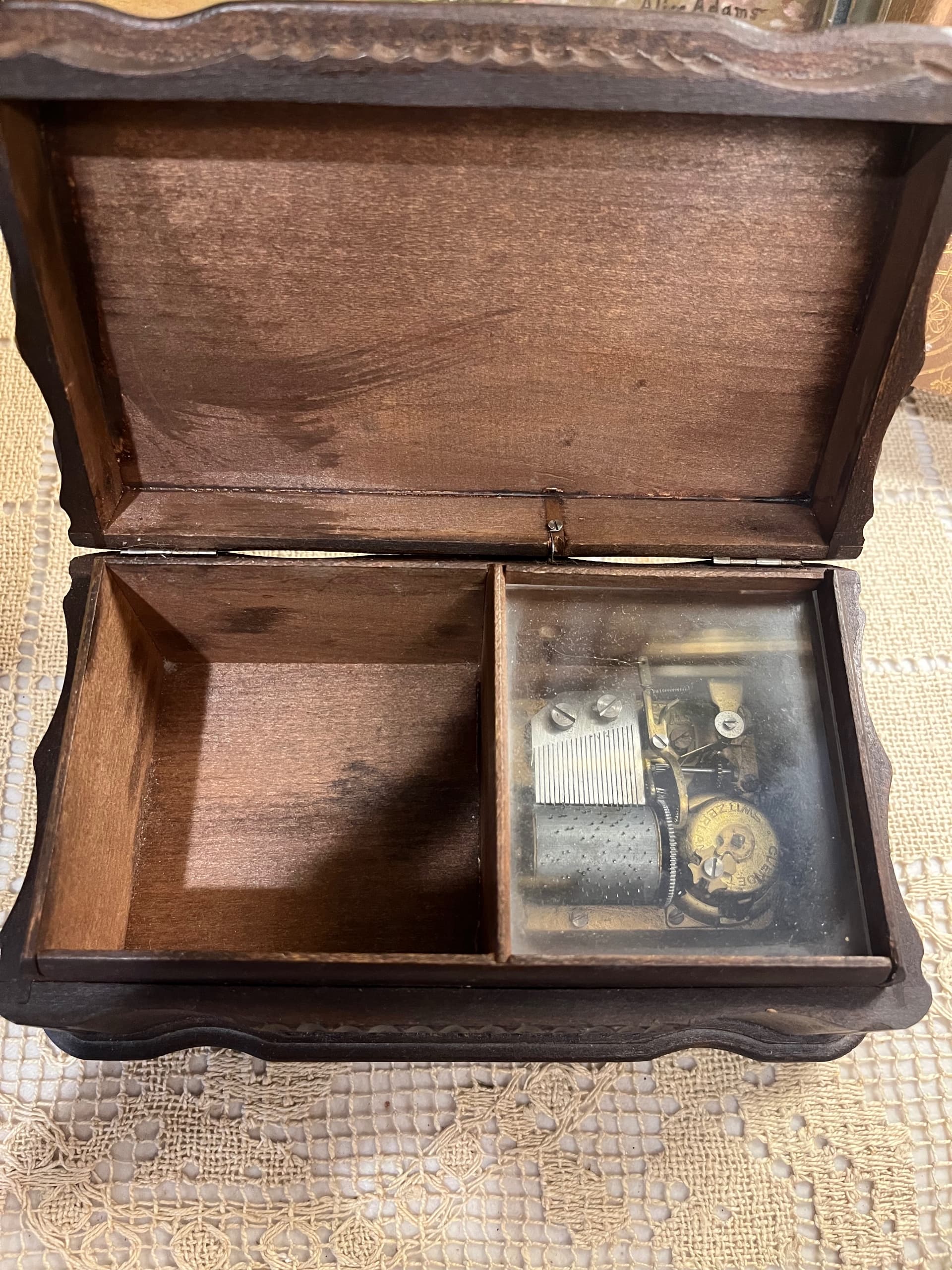 Carved Wooden Music Box [1268] - Regular