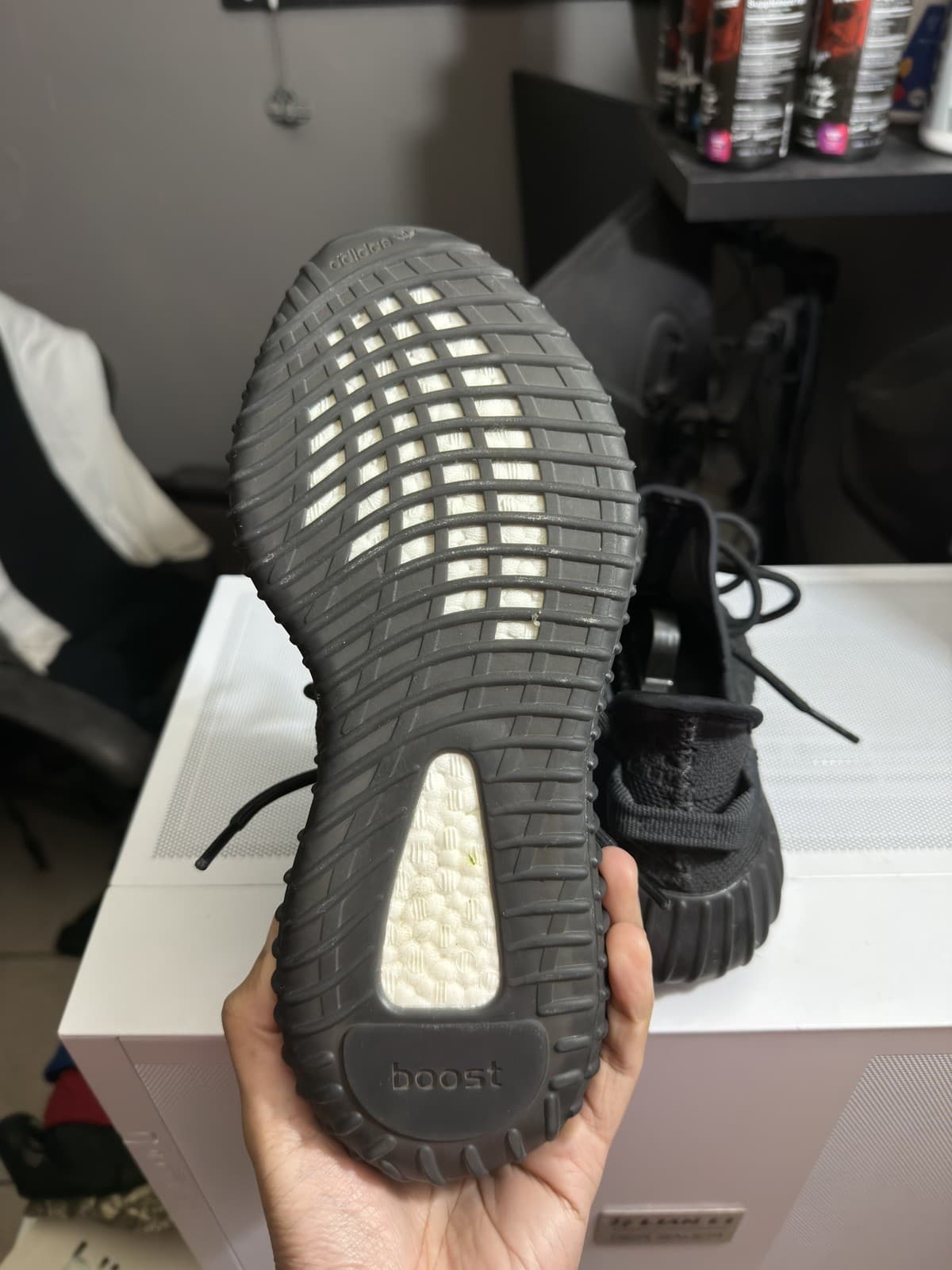 Size 7.5 - adidas Yeezy Boost 350 V2 Low Onyx - Thumbnail 9