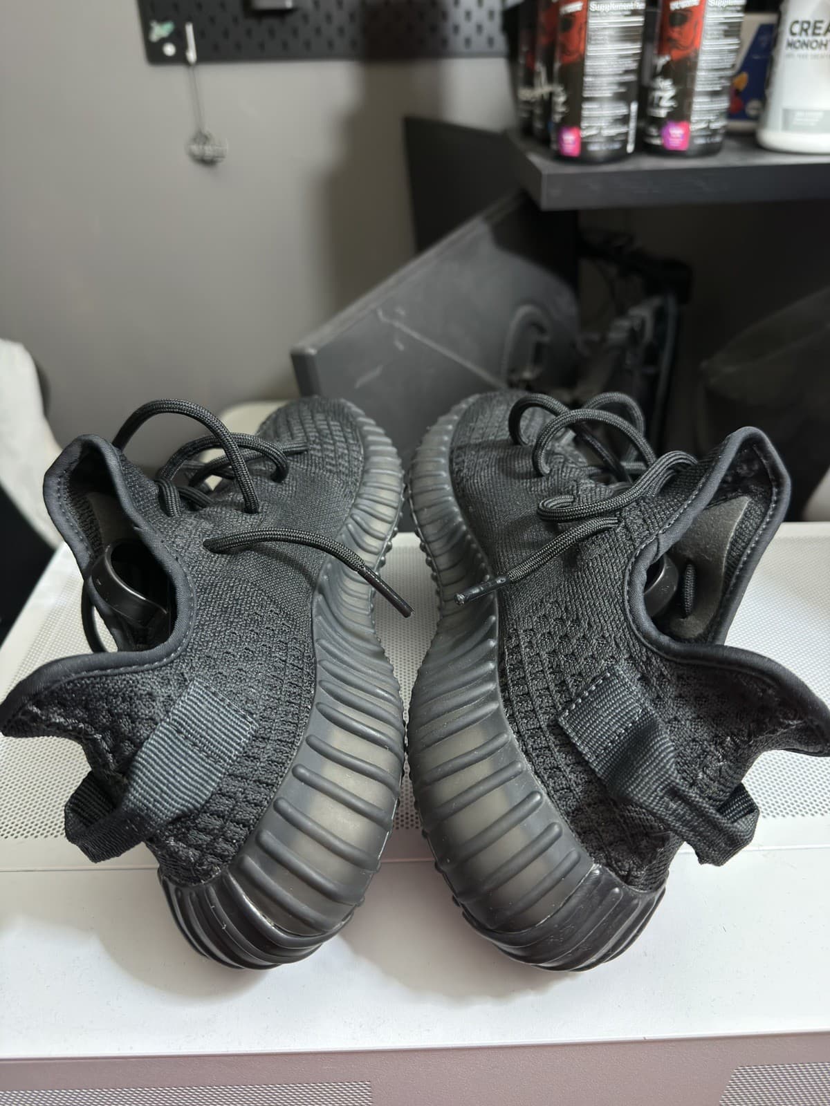 Size 7.5 - adidas Yeezy Boost 350 V2 Low Onyx - Thumbnail 6