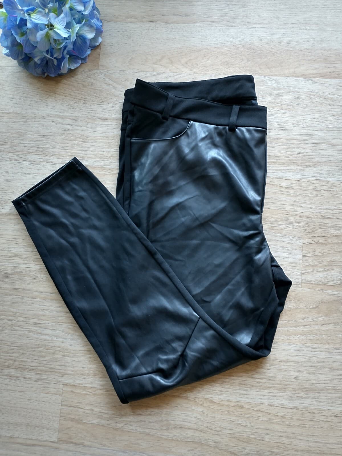 ellos Women Front Faux Leather Back Ponte Legging Pants High Rise Black Sz.20 - Thumbnail 5