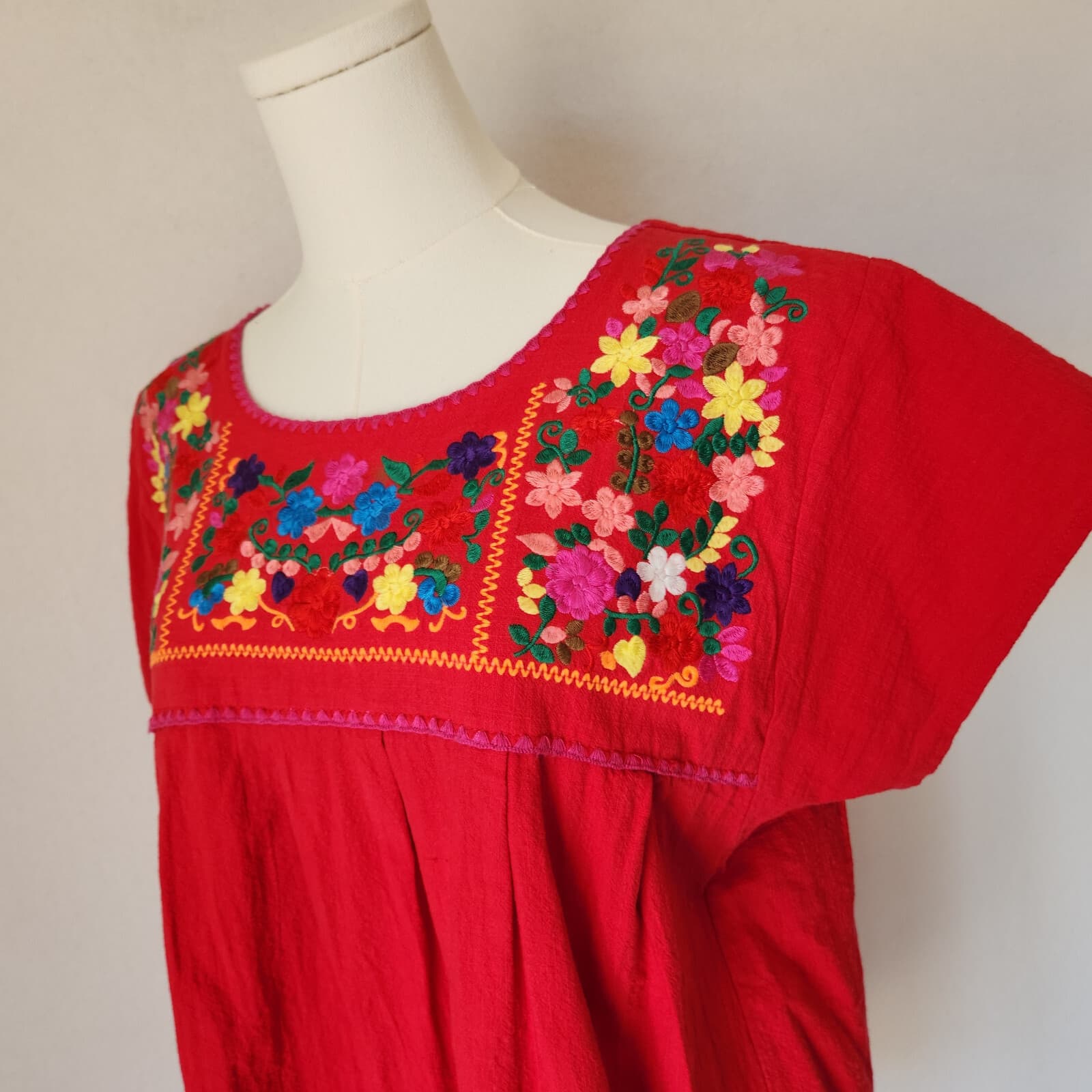 YZXDORWJ Handmade Embroidered Pueblo Peasant Boho Blouse Short Sleeve Red Sz.XL - Thumbnail 3