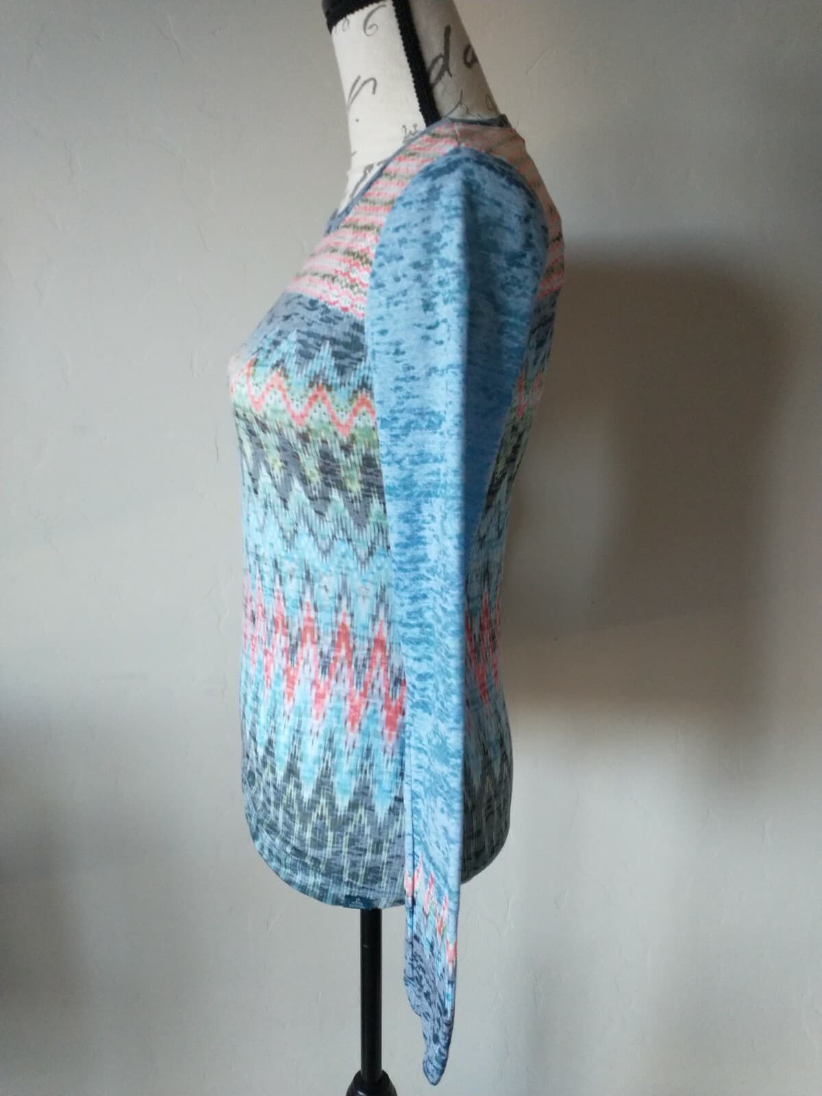 PrAna NWT Novelty Women T-Shirt Top Long Sleeve Geo-Print Multicolor Sz.XXS - Thumbnail 3