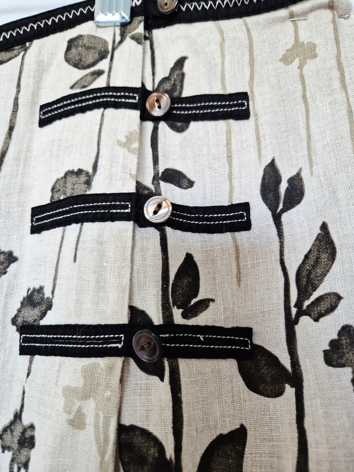 Vintage J.Jill 100% Linen Botanical Midi Wrap Skirt Button Lined Beige Womens 20 - Thumbnail 3