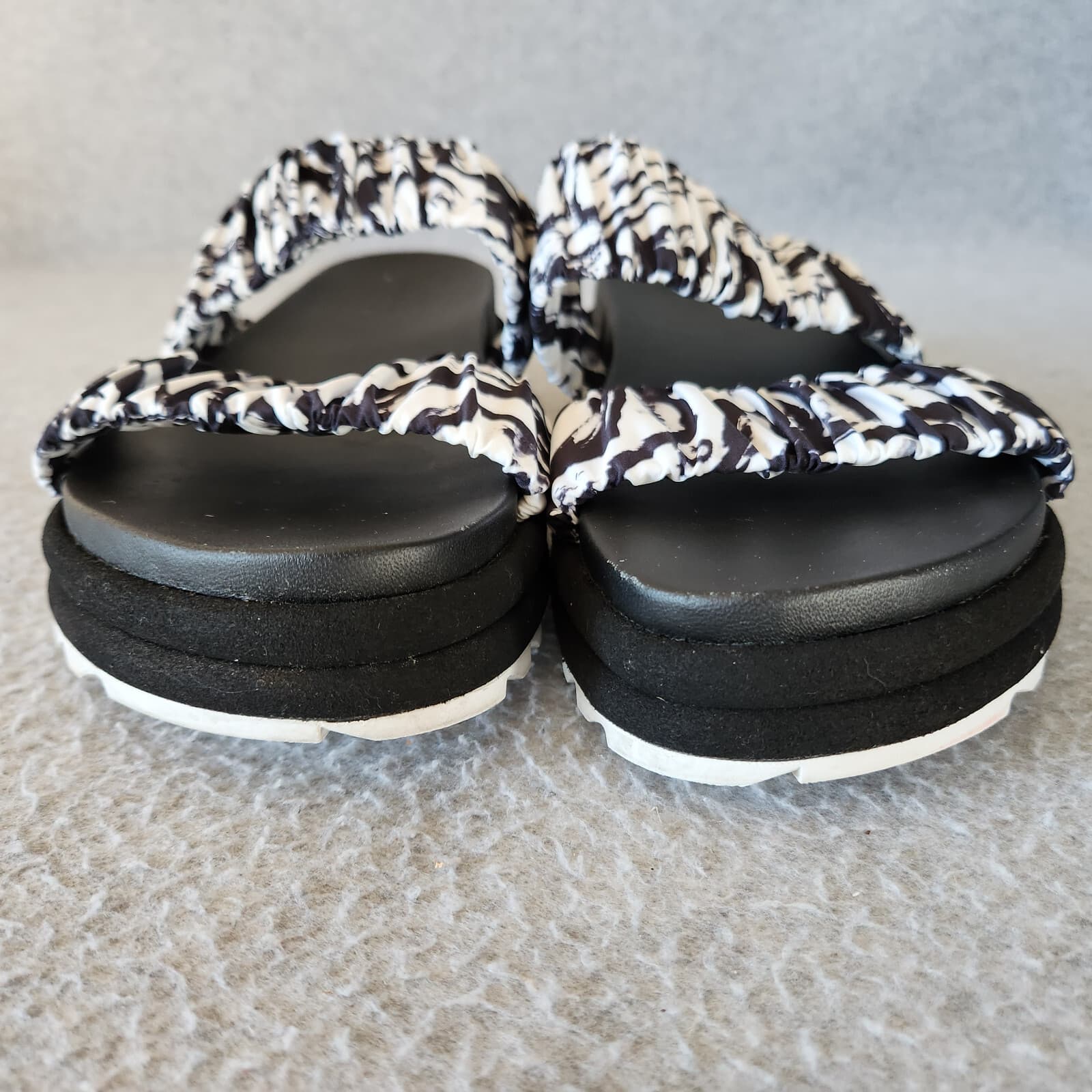 Sorel Roaming Two-Strap Slide Sandal Platform Silky Textile Black White US9 EU40 - Thumbnail 9