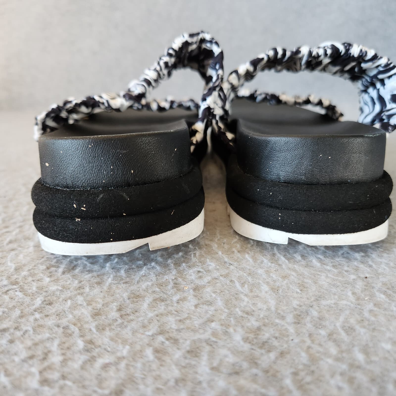 Sorel Roaming Two-Strap Slide Sandal Platform Silky Textile Black White US9 EU40 - Thumbnail 8