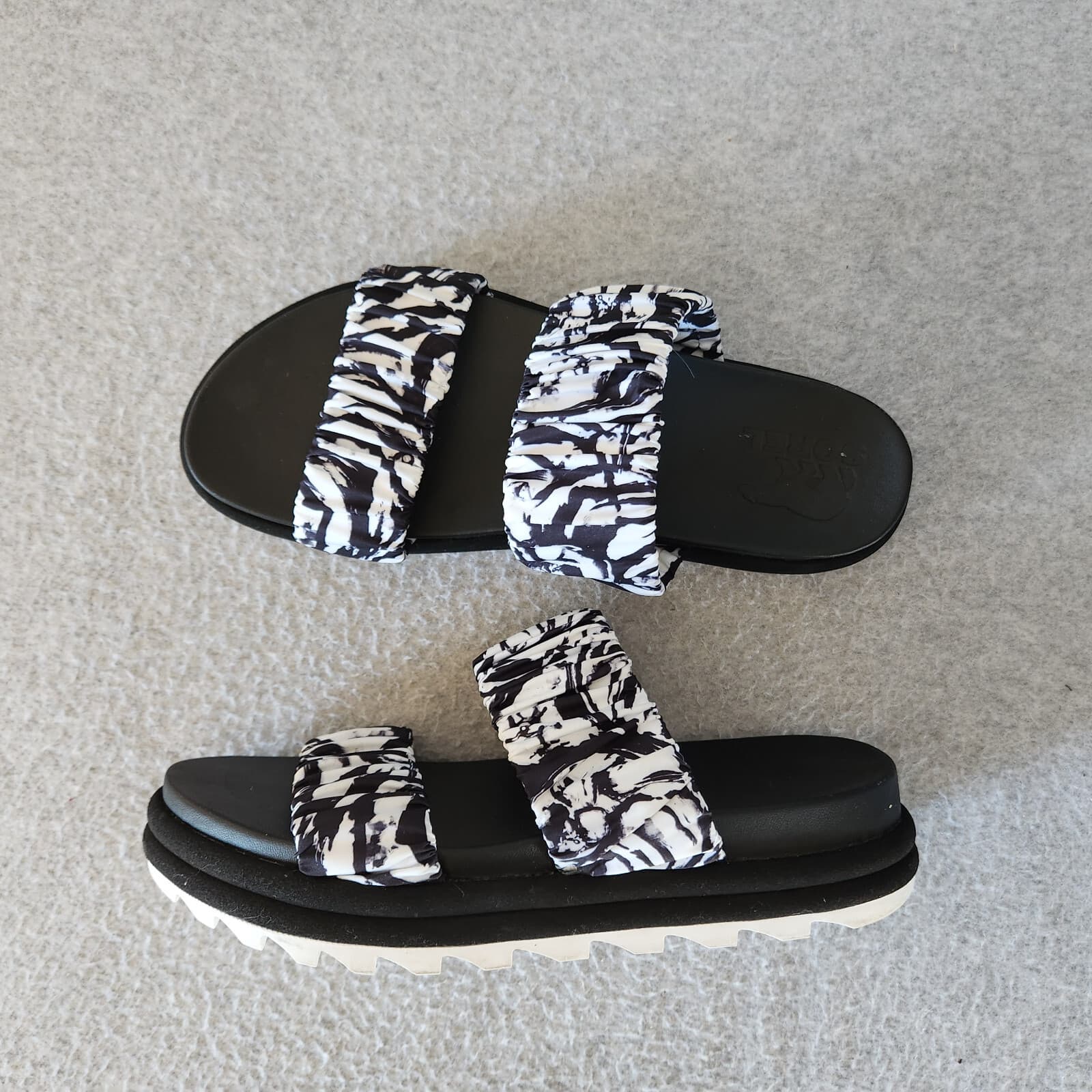 Sorel Roaming Two-Strap Slide Sandal Platform Silky Textile Black White US9 EU40 - Thumbnail 4