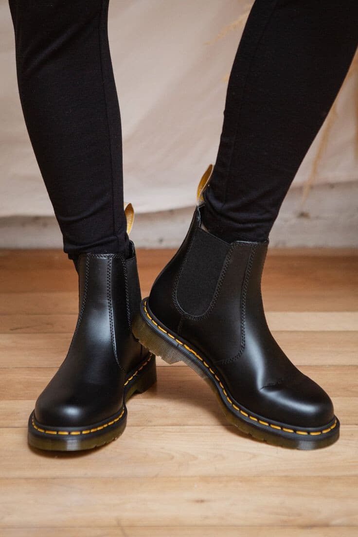 Dr. Martens Vegan 2976 Felix Rub Off Black Chelsea Boots Unisex EU38 USW7 M6 - Thumbnail 5