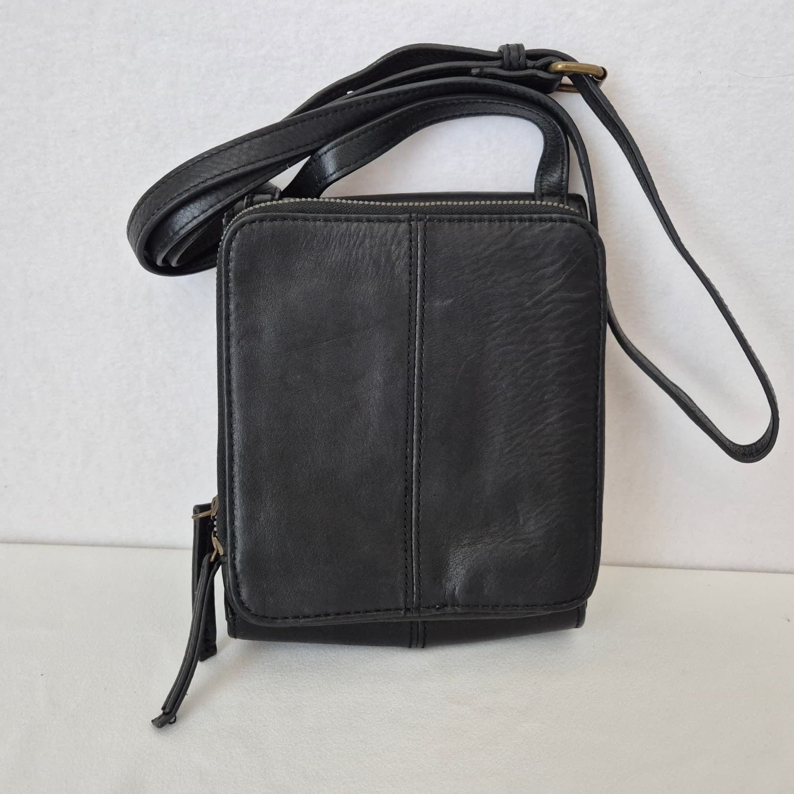 American Leather Co. Black Leather Kansas Travel Organizer Crossbody Bag - Thumbnail 6