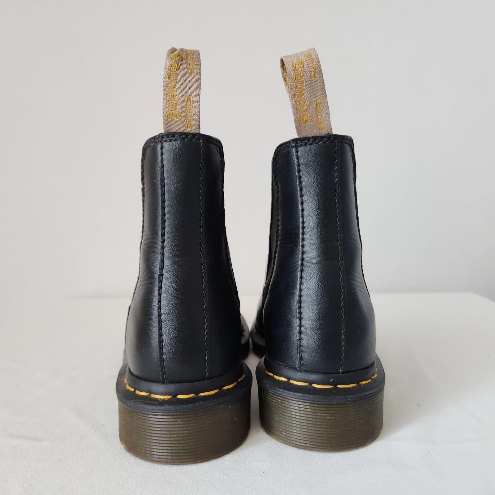 Dr. Martens Vegan 2976 Felix Rub Off Black Chelsea Boots Unisex EU38 USW7 M6 - Thumbnail 12