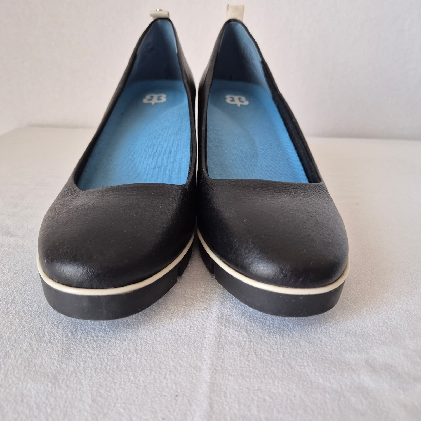 Betabrand All Weather 2.5" Wedge Slip-On Shoe Waterproof Onyx Black Leather US8M - Thumbnail 11