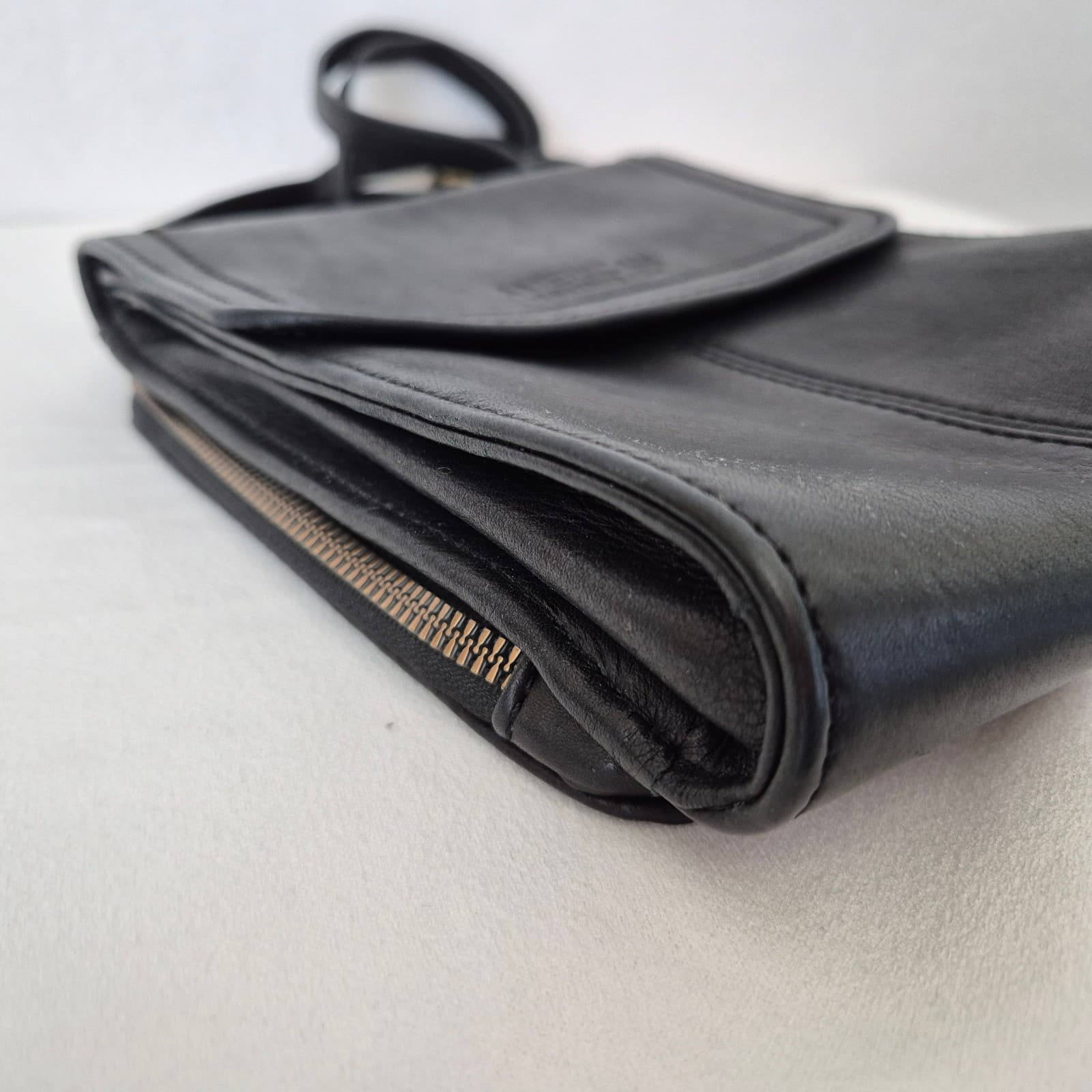 American Leather Co. Black Leather Kansas Travel Organizer Crossbody Bag - Thumbnail 13