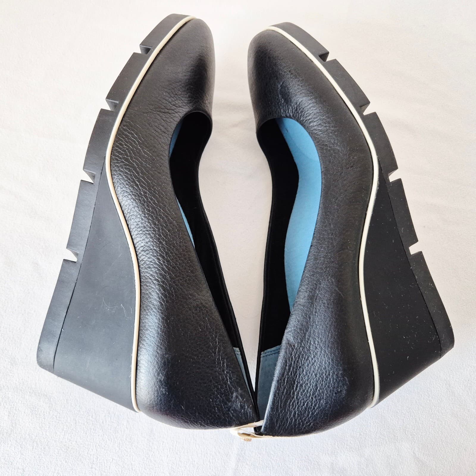 Betabrand All Weather 2.5" Wedge Slip-On Shoe Waterproof Onyx Black Leather US8M - Thumbnail 8
