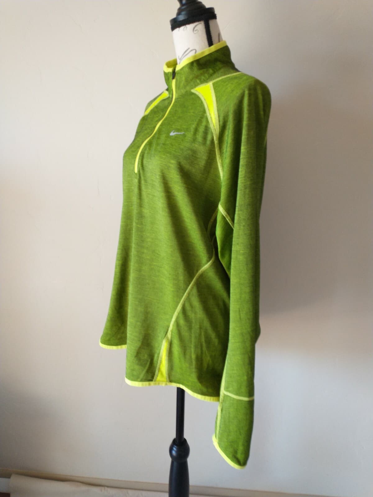 Nike Dri-Fit Women Running Element Pullover Top 1/4Zip Long Sleeve Green Sz.L - Thumbnail 4
