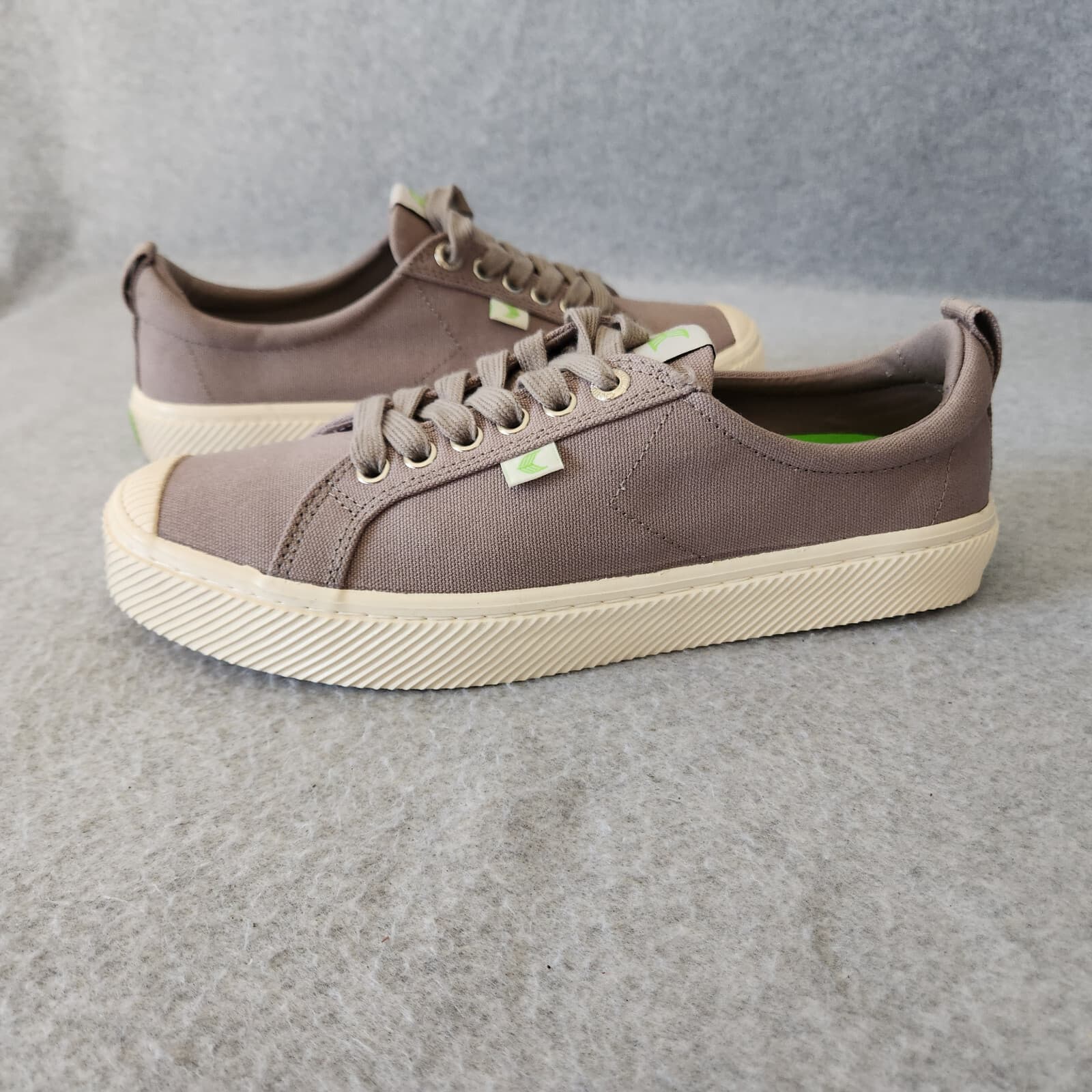 EUC Cariuma OCA Low Mystic Grey Canvas Sneakers Cork Insert Unisex US M8.5 W10 - Thumbnail 6