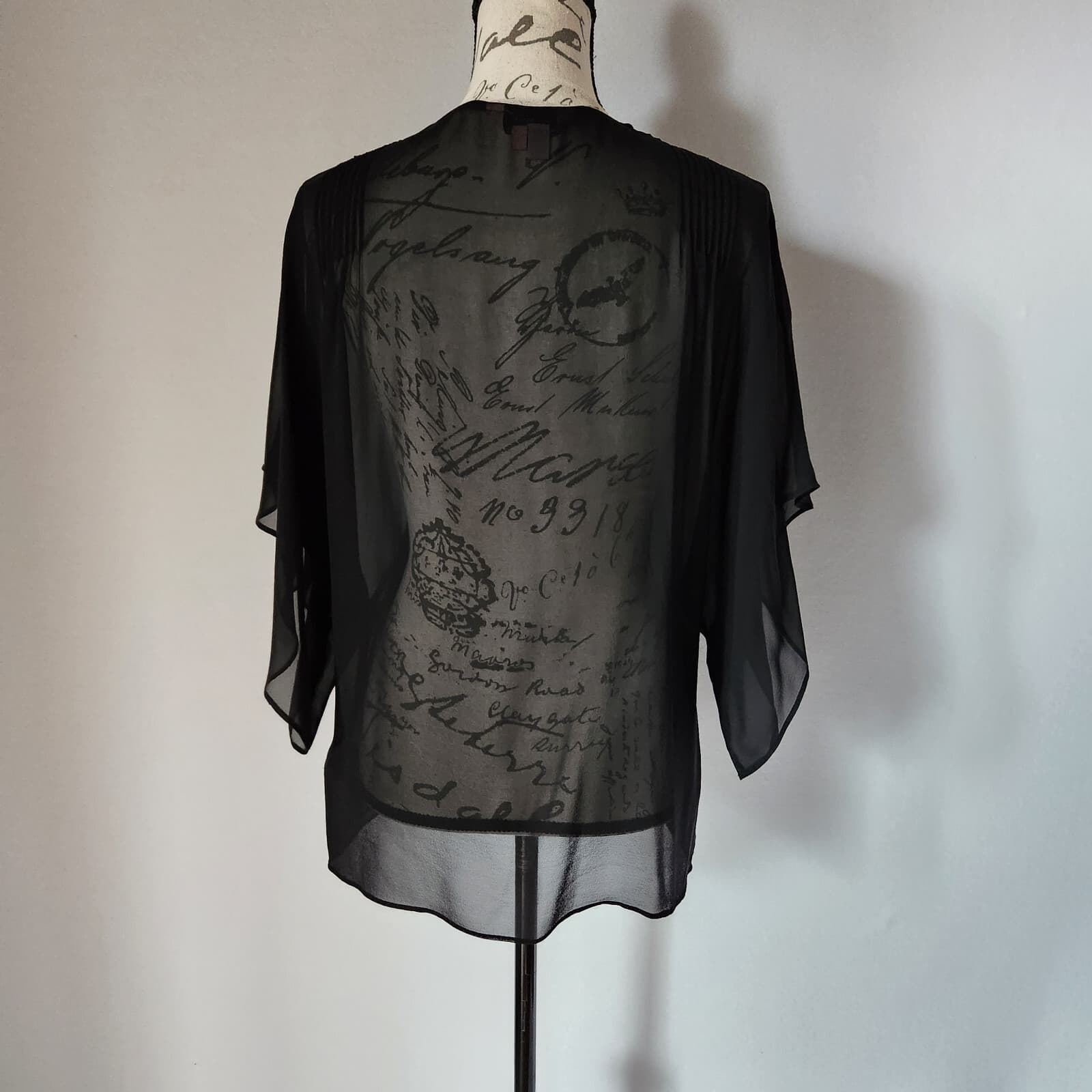 EUC Ted Baker 100% Silk Sheer Chiffon Ruffle Blouse 3/4 Kimono Sleeve Black Sz.2 - Thumbnail 6