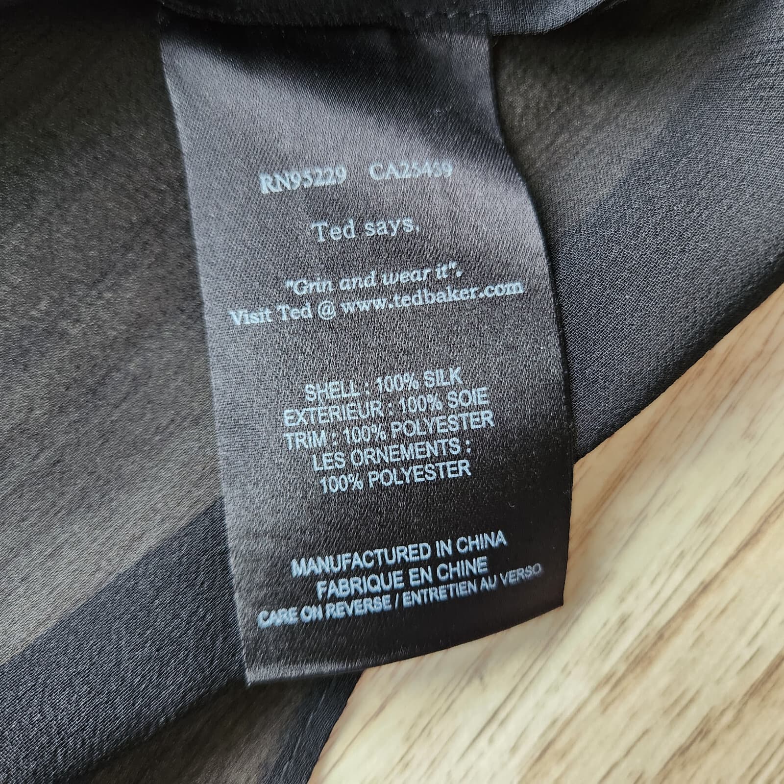EUC Ted Baker 100% Silk Sheer Chiffon Ruffle Blouse 3/4 Kimono Sleeve Black Sz.2 - Thumbnail 8