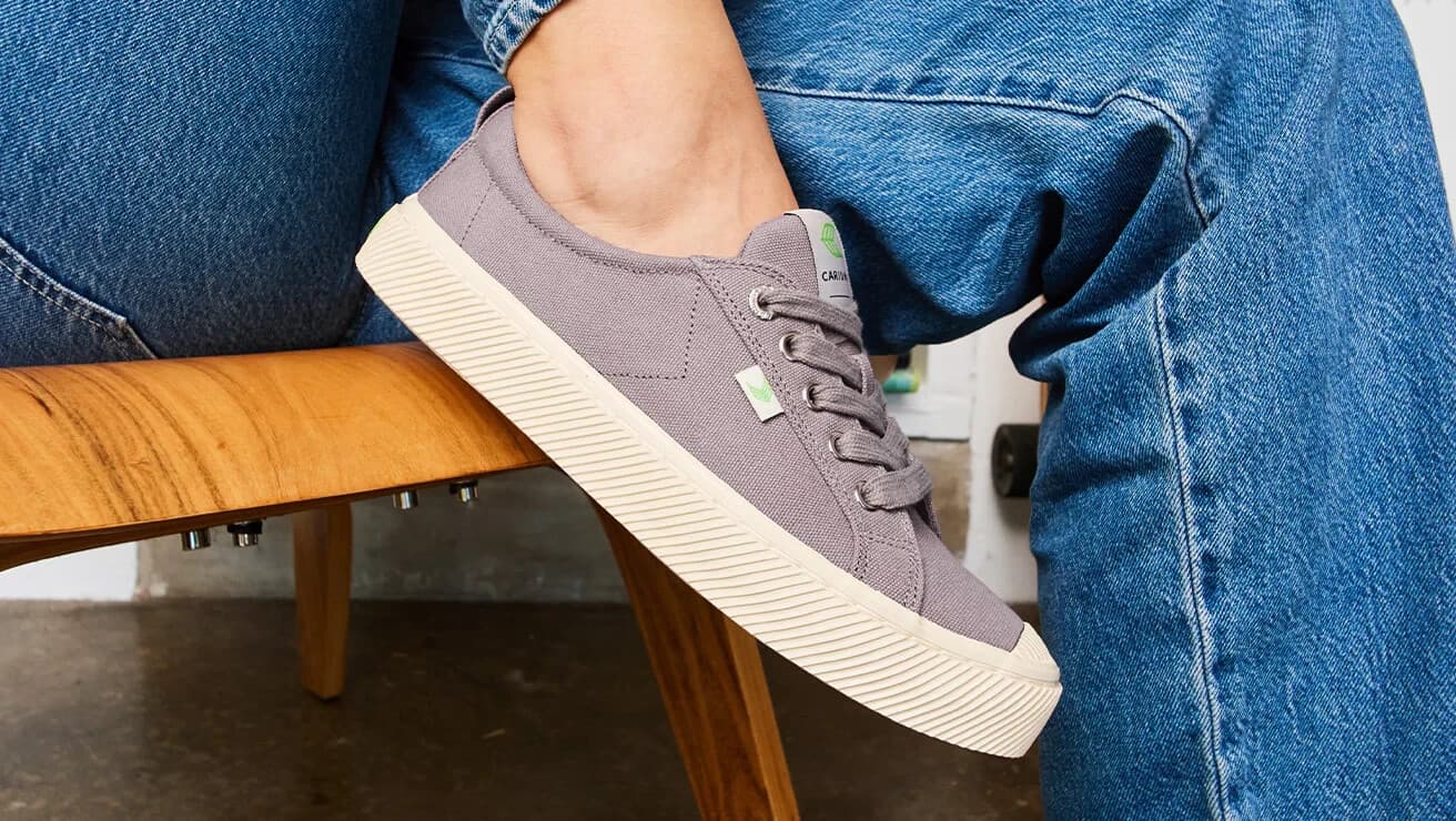 EUC Cariuma OCA Low Mystic Grey Canvas Sneakers Cork Insert Unisex US M8.5 W10 - Thumbnail 4