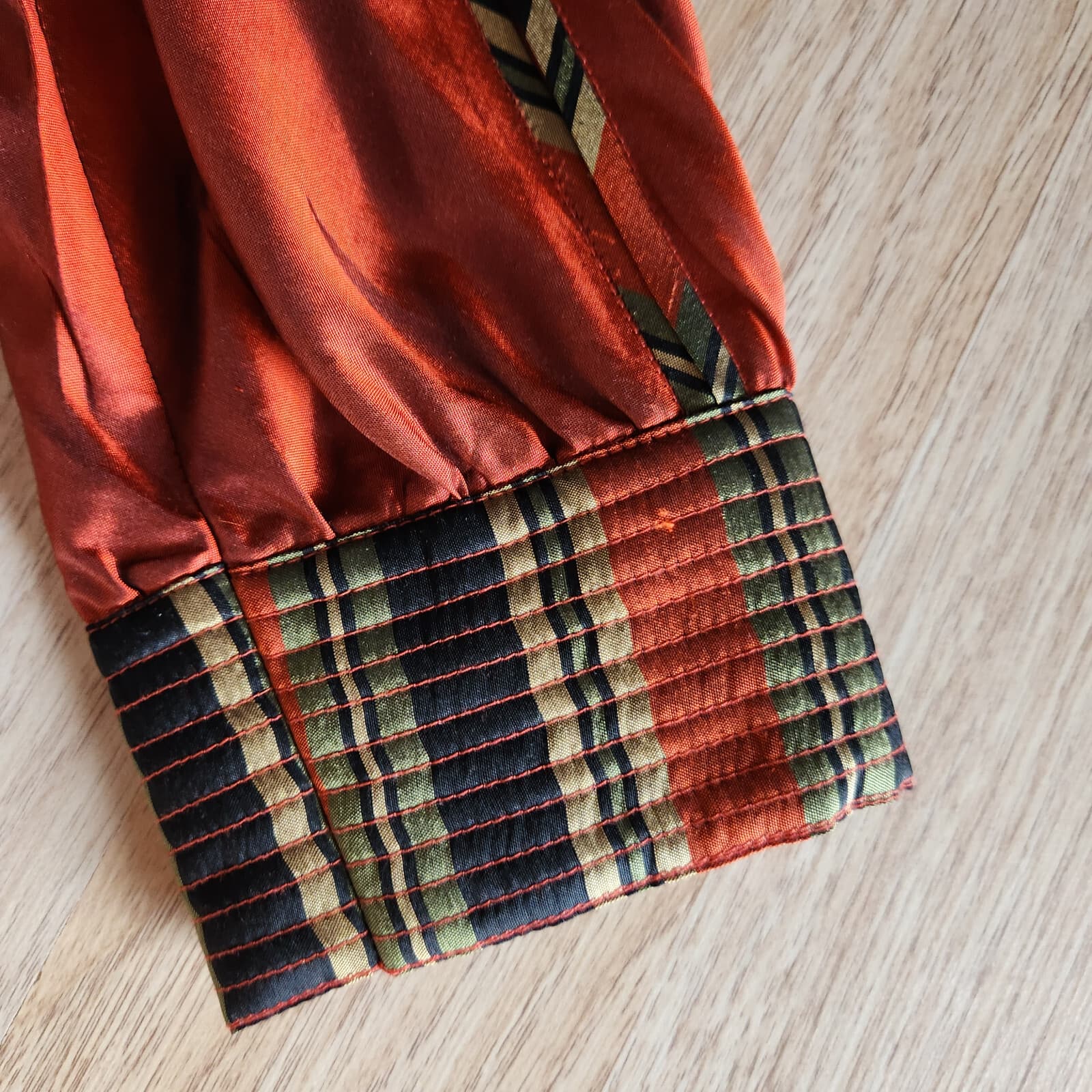 J.S Thai Silk Handmade 100% Silk Blouse Button-Up 3/4 Sleeve Stripe Red Bust 42" - Thumbnail 7