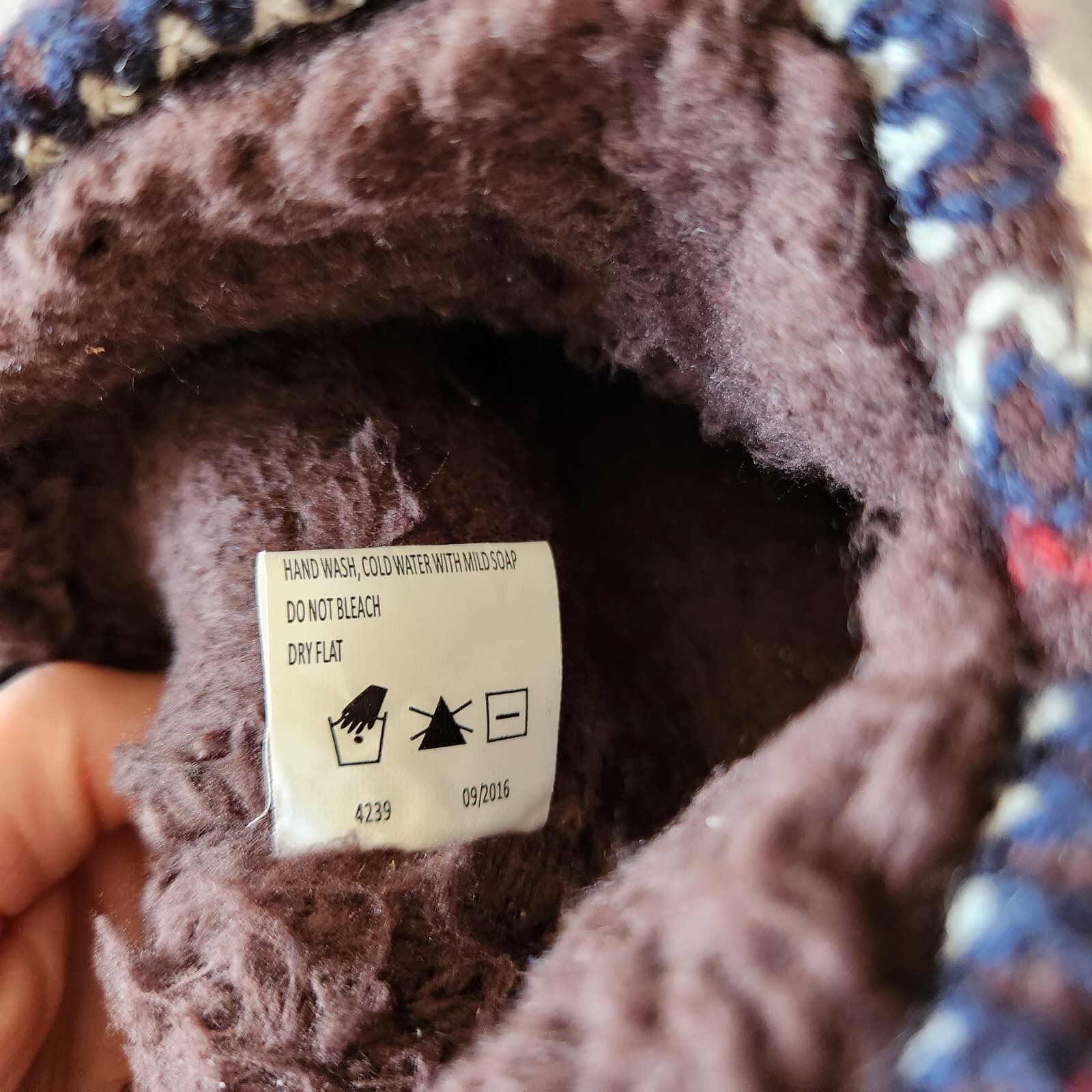 MUK LUKS Amira Fuzzy Fair Isle Cable Knit Bootie Slipper Fleece Lined Sz.US9-10 - Thumbnail 14