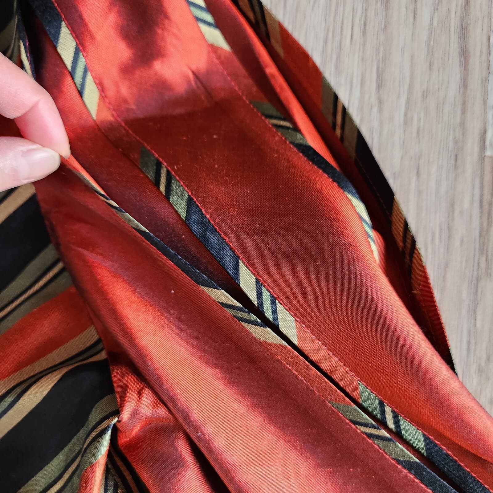 J.S Thai Silk Handmade 100% Silk Blouse Button-Up 3/4 Sleeve Stripe Red Bust 42" - Thumbnail 9