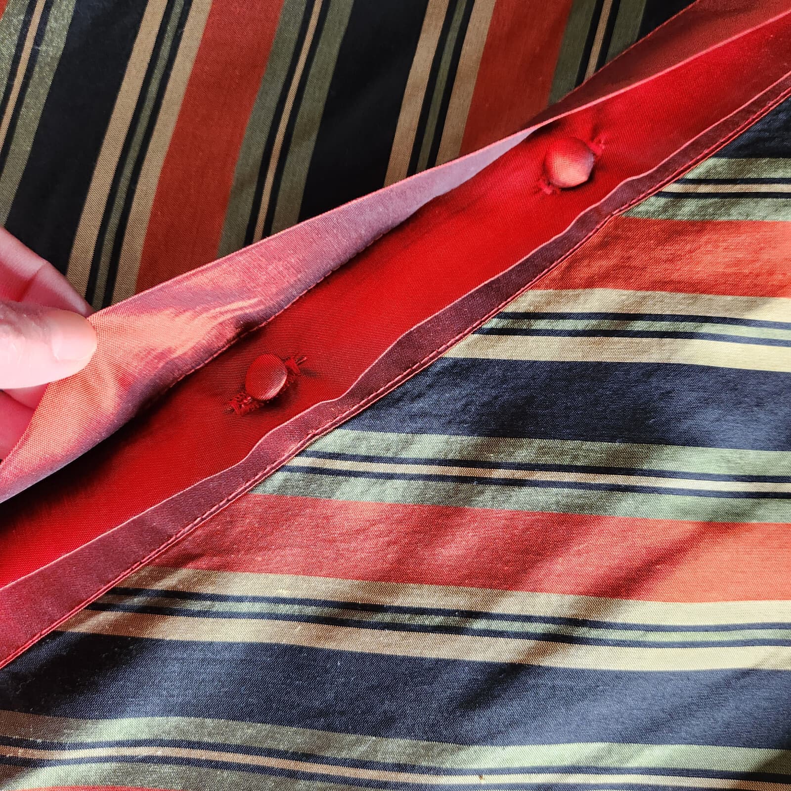 J.S Thai Silk Handmade 100% Silk Blouse Button-Up 3/4 Sleeve Stripe Red Bust 42" - Thumbnail 6