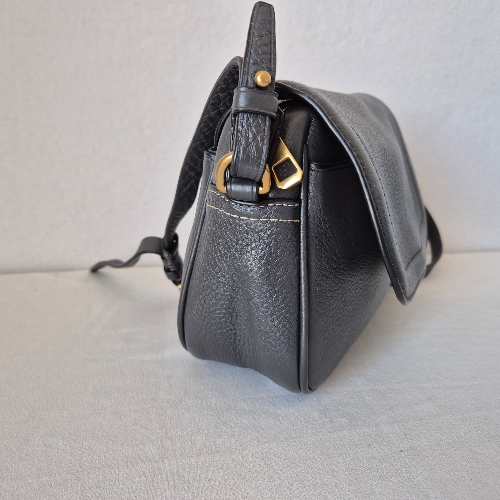 J.Crew Signet Flap Crossbody Bag Dark Gray Pebbled Italian Leather #G7344 - Thumbnail 3