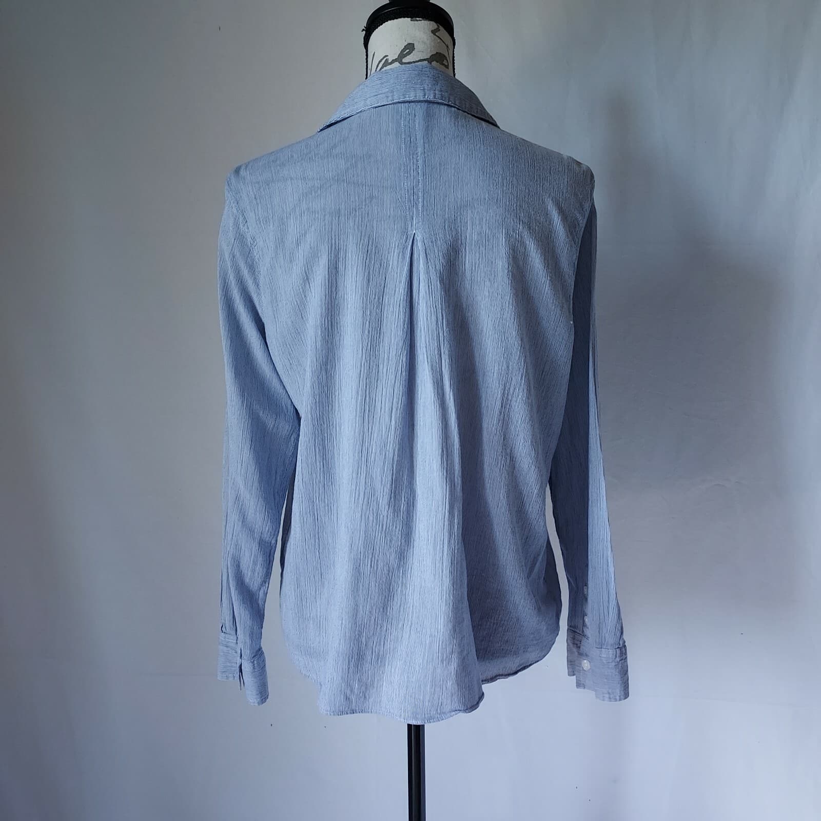 ELIZABETH AND JAMES Top Shirt Long Sleeve Pullover Button Cotton Blue Women Sz.M - Thumbnail 5