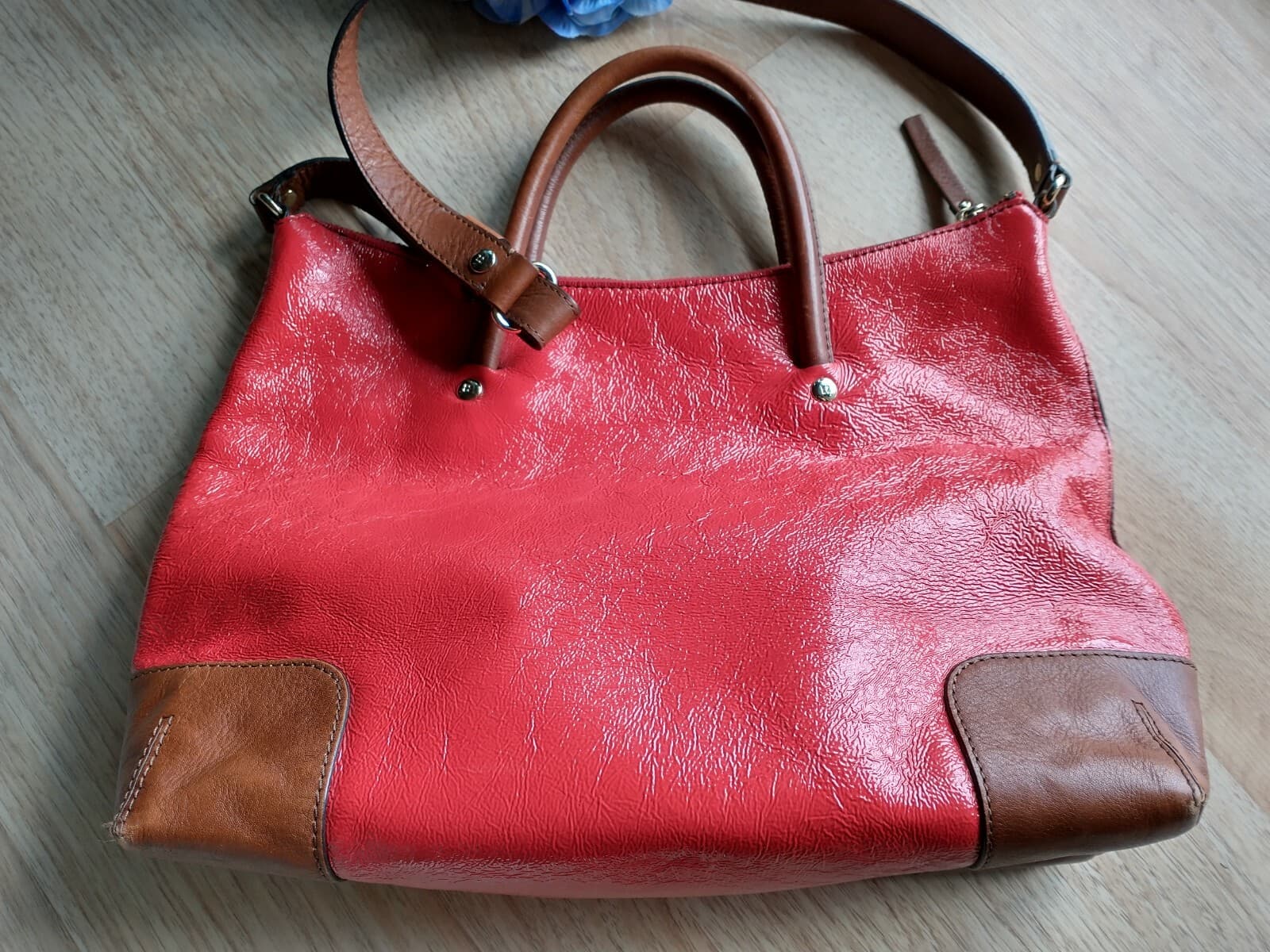 Kate Spade Brown Leather Red Texture Patent Shoulder Tote Bag - Thumbnail 5