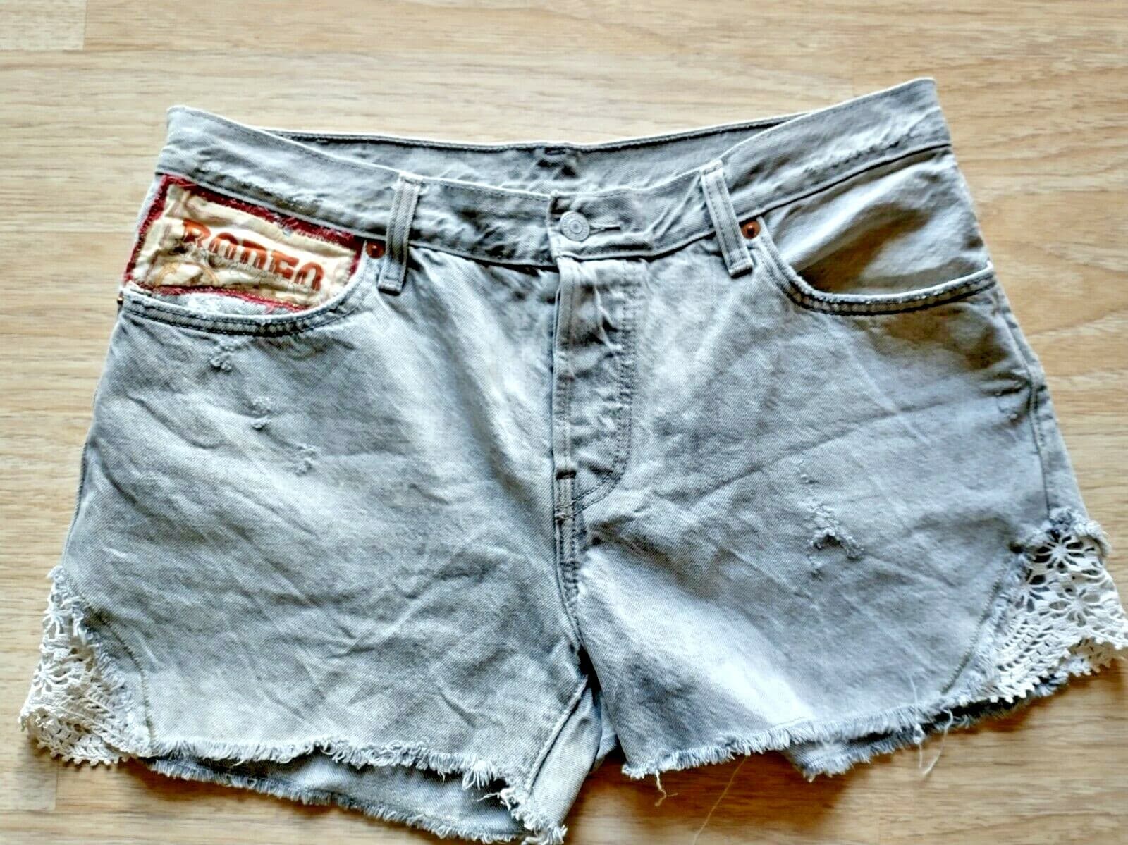 Levi's 501 Button Fly Custom Made Jeans Shorts Patchwork Crochet Gray Waist 34" - Thumbnail 2