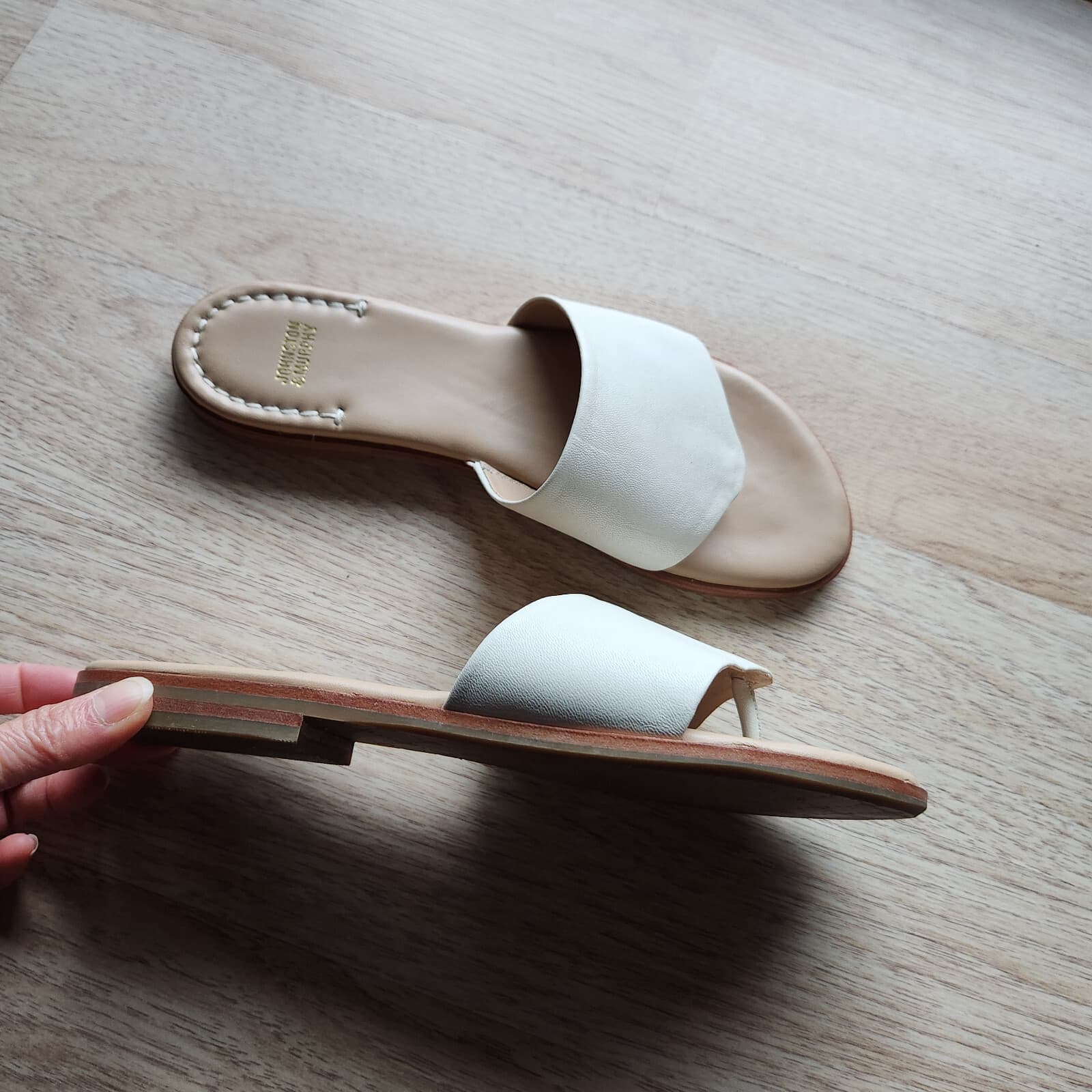 Johnston & Murphy Leather Flat Sandal Thong Cushion Ivory-Beige Women US8M - Thumbnail 6