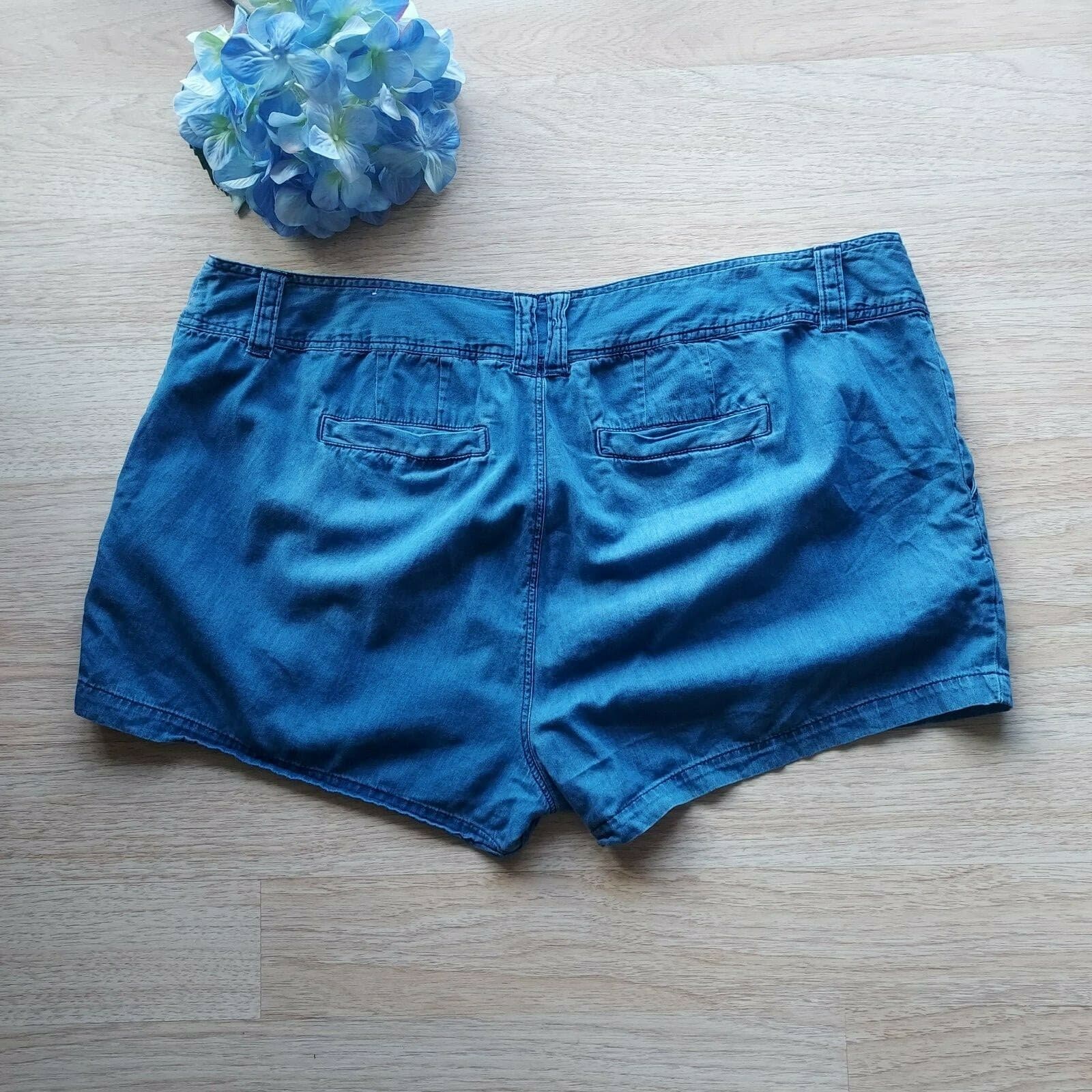 Torrid Chambray 3" Shorts Zip Pocket Blue 100% Cotton Women Plus Size 20 - Thumbnail 5