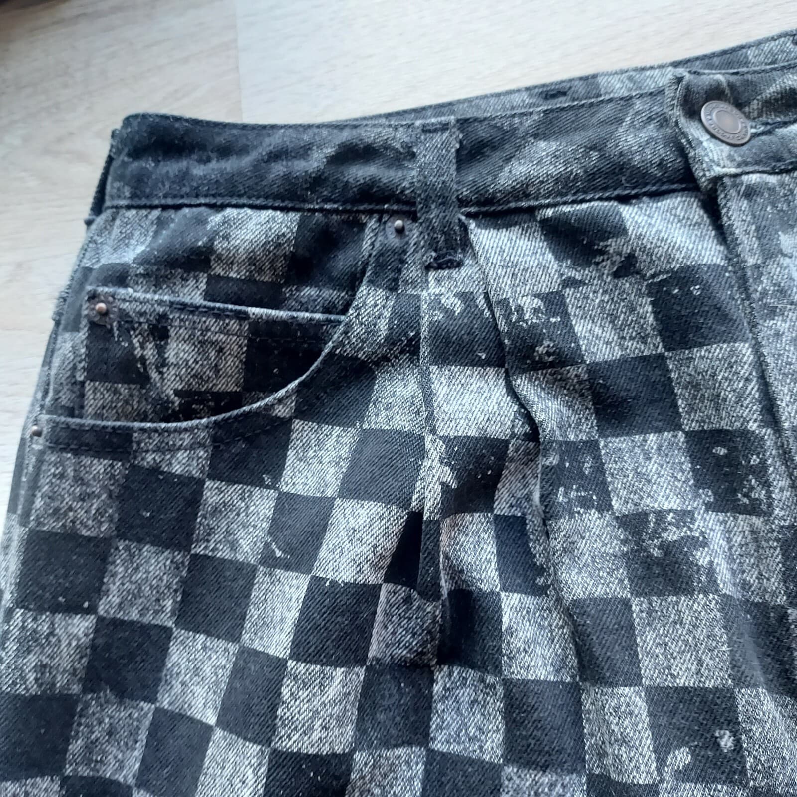 Marc Jacobs Checkboard High Rise Mom Jeans Front-Pleat Black Gray Women Sz.27 - Thumbnail 4