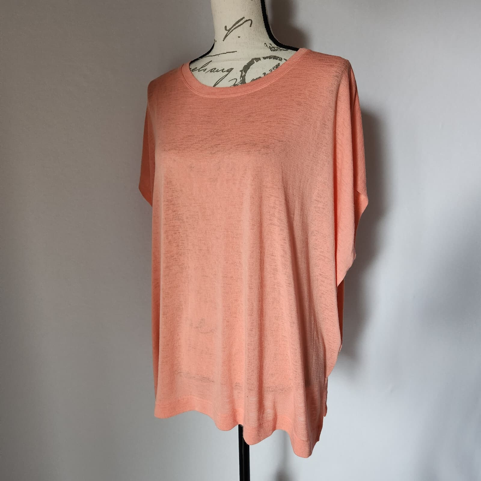 EUC Athleta Women's 1X Release Tee Activewear Drop Shoulder Modal Island Coral - Thumbnail 2