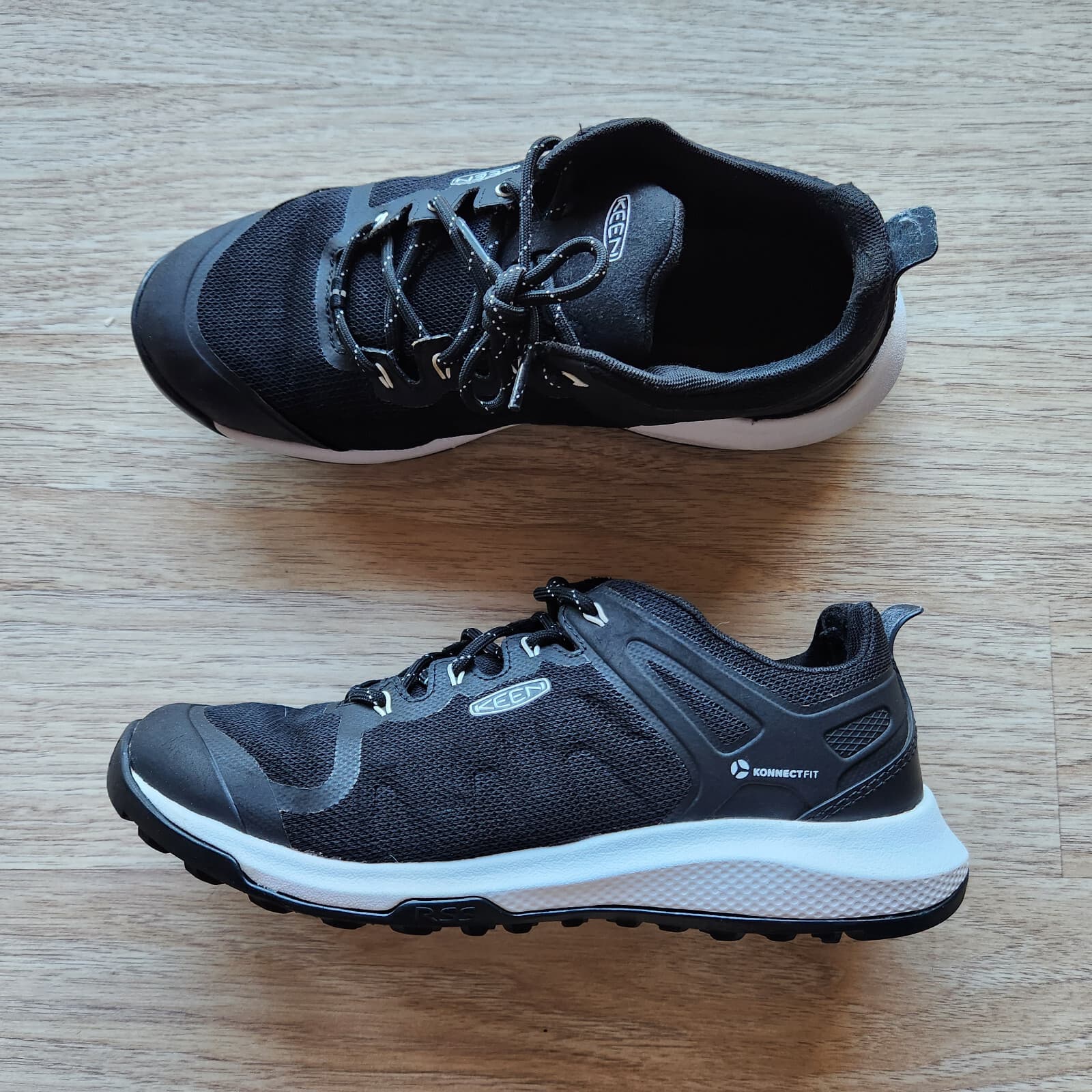 Keen Explore Vent Hiking Athletic Shoes Mesh Lace-Up Black White Women US7.5 - Thumbnail 2