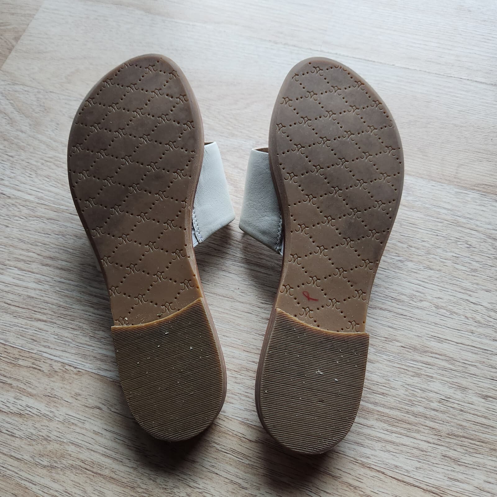 Johnston & Murphy Leather Flat Sandal Thong Cushion Ivory-Beige Women US8M - Thumbnail 10