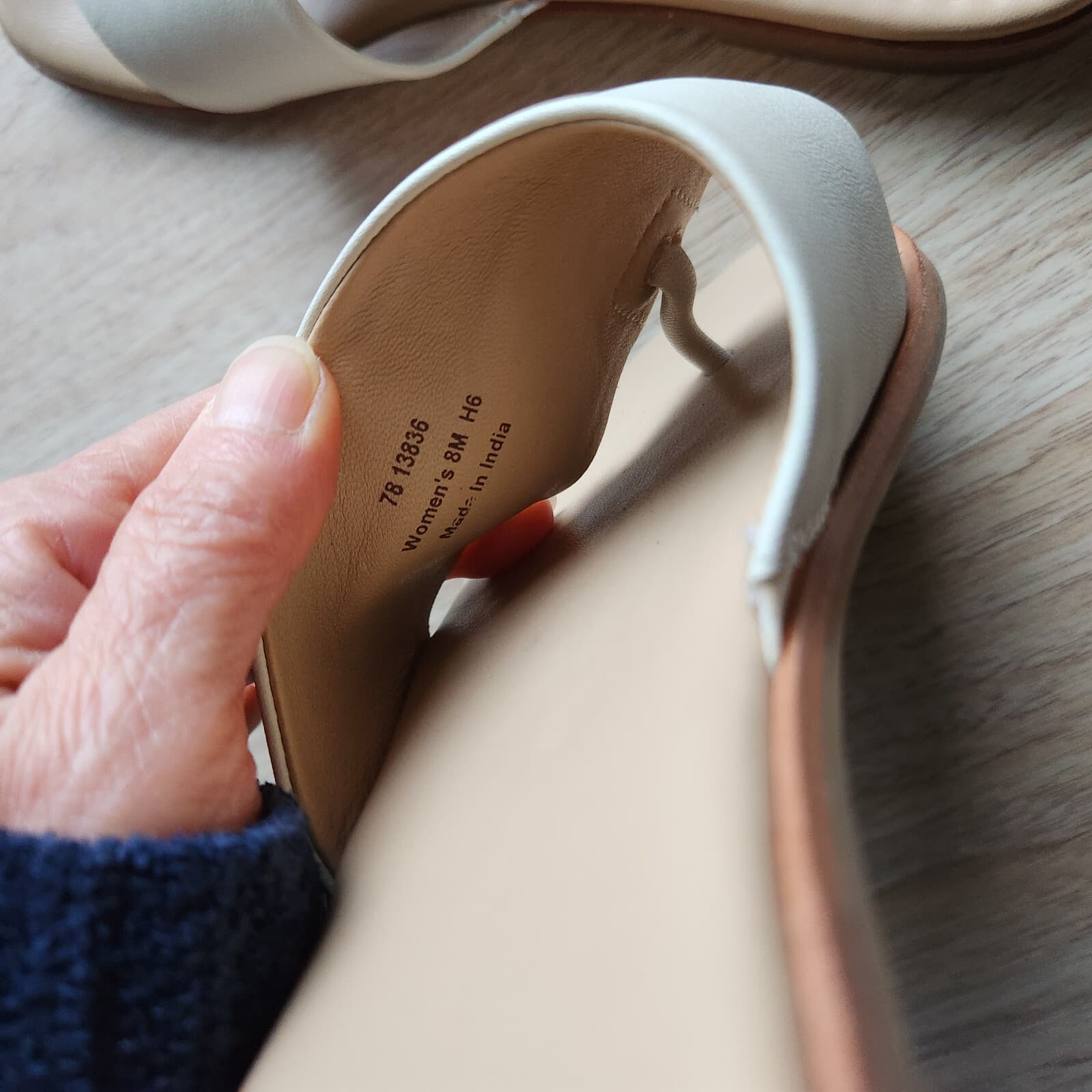 Johnston & Murphy Leather Flat Sandal Thong Cushion Ivory-Beige Women US8M - Thumbnail 9