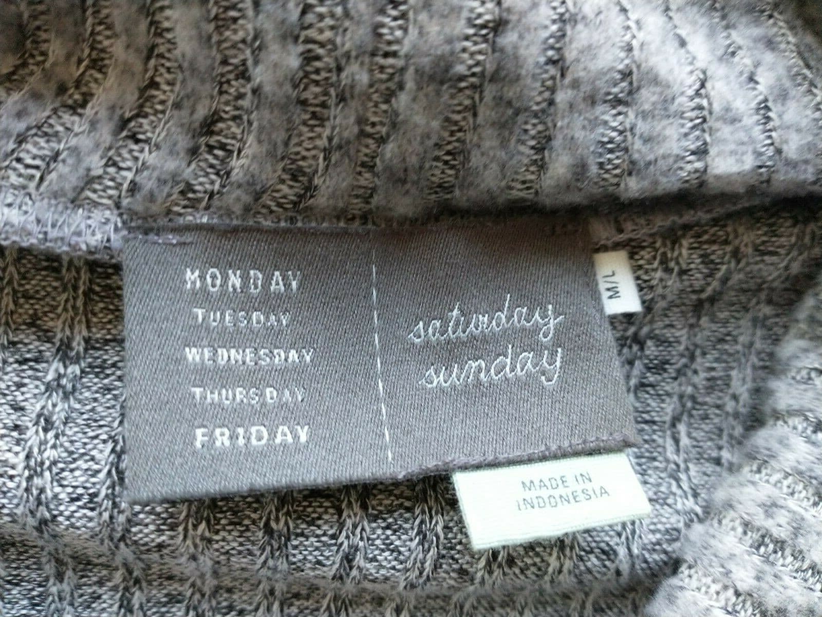 Saturday Sunday Anthropologie Cowlneck Sweatshirt Ripped Knit Hi-low Gray Sz.M/L - Thumbnail 8
